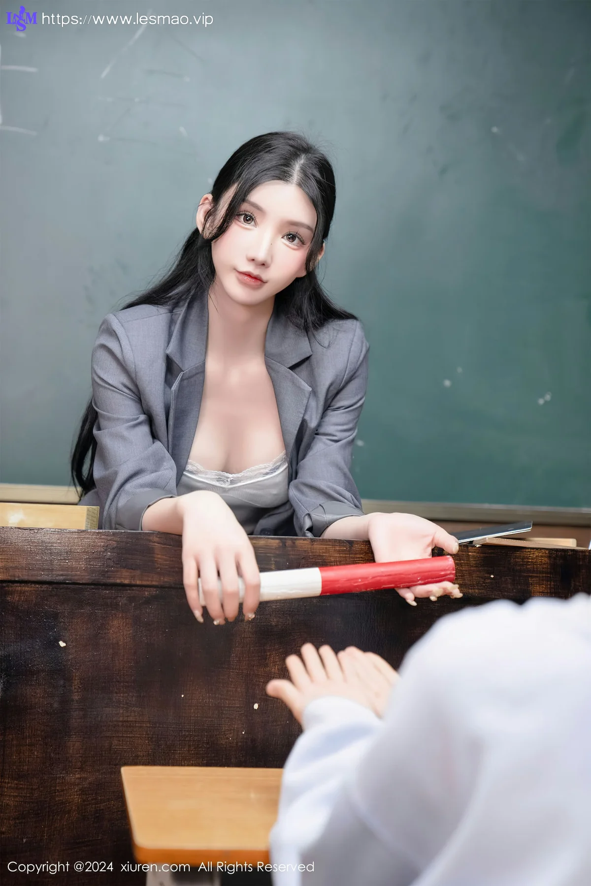 XiuRen 秀人 No.8204  周于希Sally 主题《女神节，我陪老师过》第一次开班会11 - 37