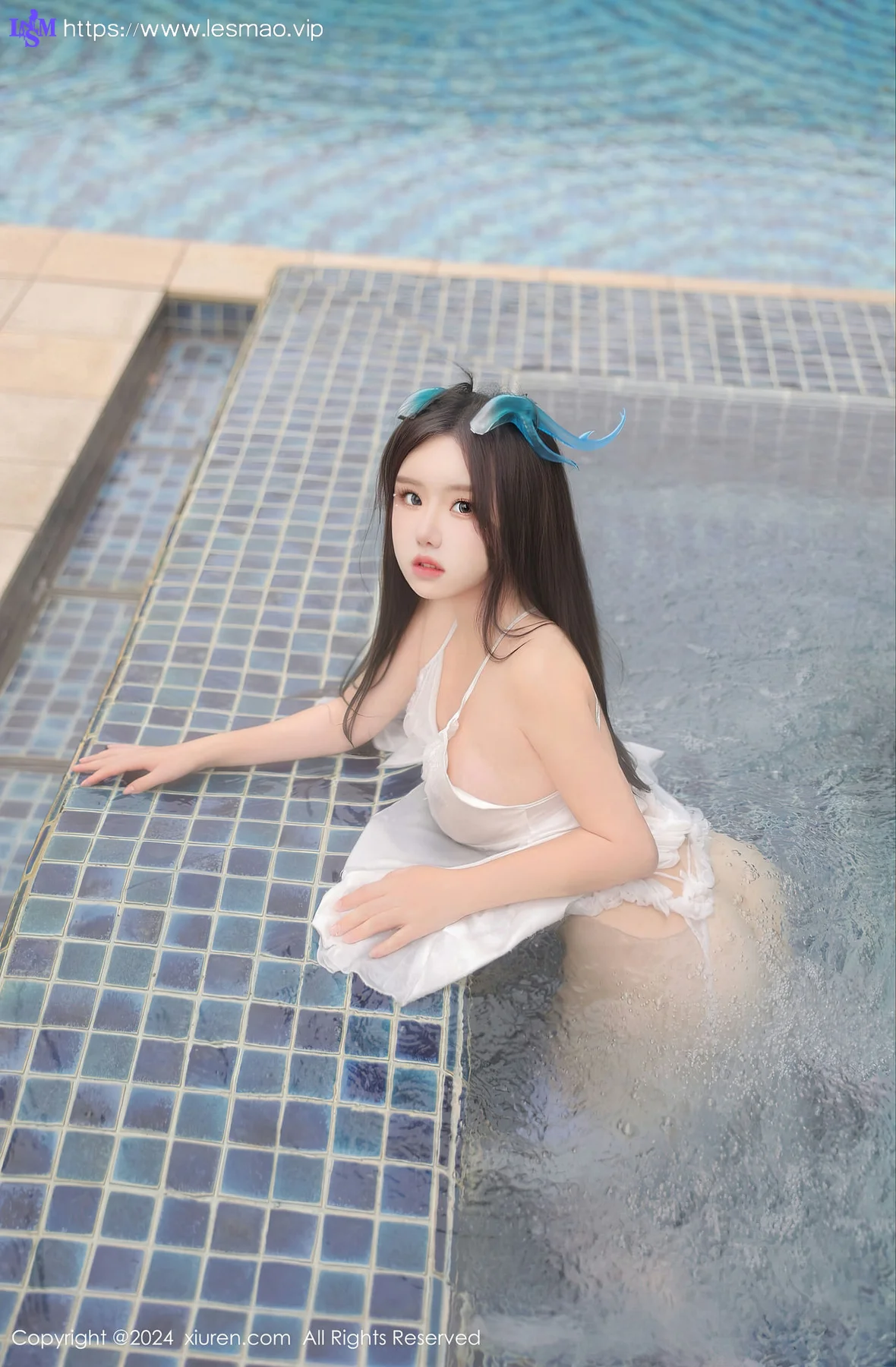 XiuRen 秀人 No.8218  小薯条nienie 小龙女装扮澳门旅拍11 - 14