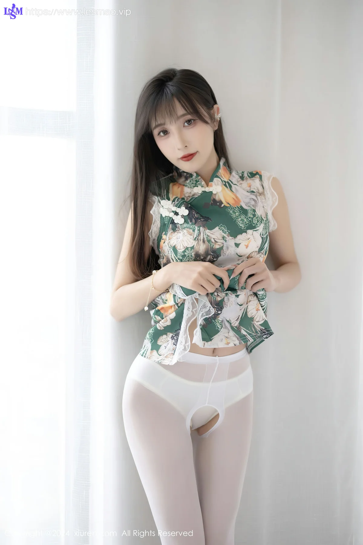 XiuRen 秀人 No.8231  林星阑 绿色图案旗袍性感写真1 - 12