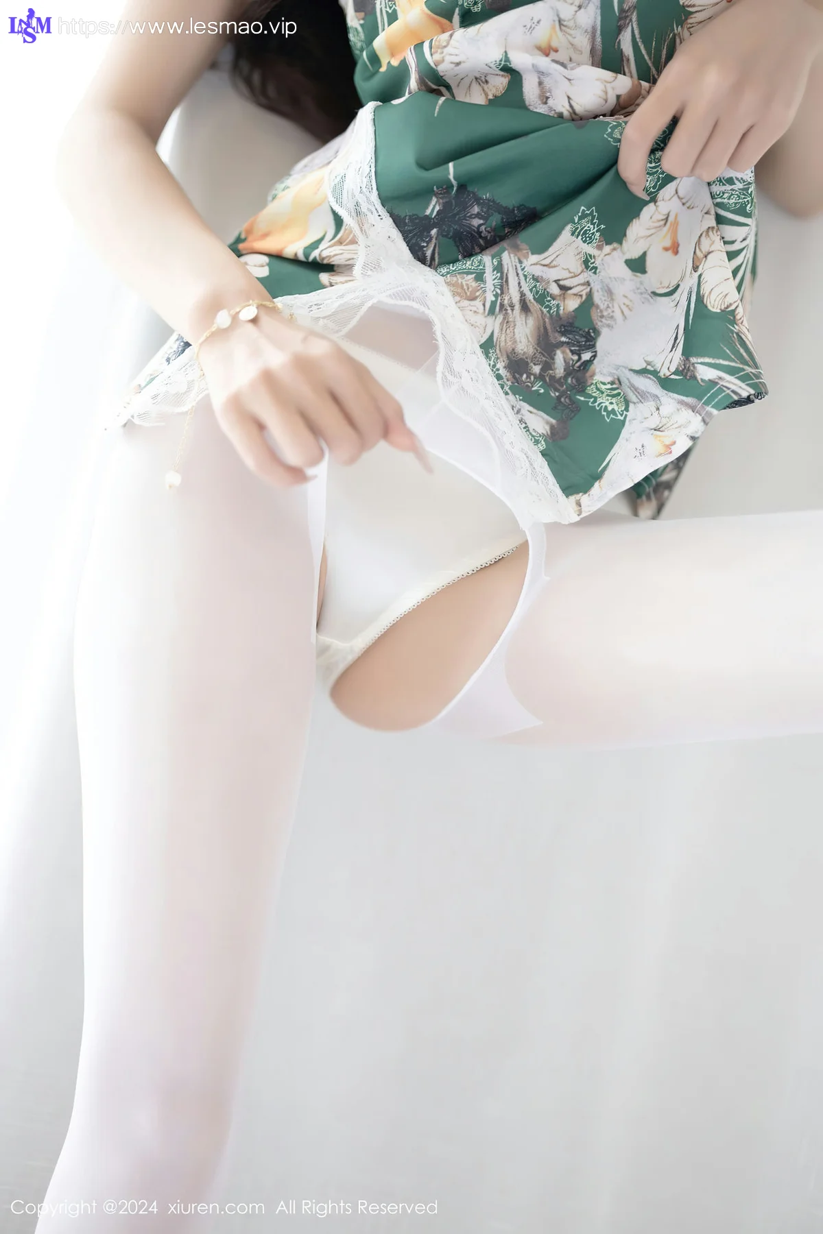 XiuRen 秀人 No.8231  林星阑 绿色图案旗袍性感写真1 - 14