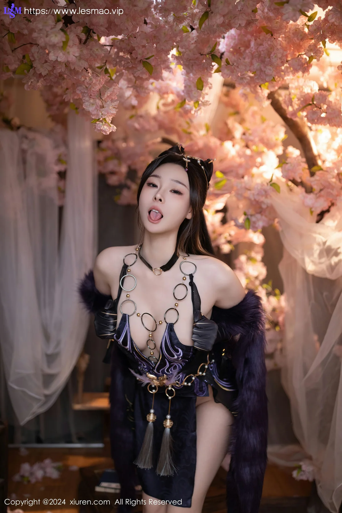 XiuRen 秀人 No.8232  小逗逗 紫色玉玲珑性感写真1 - 19