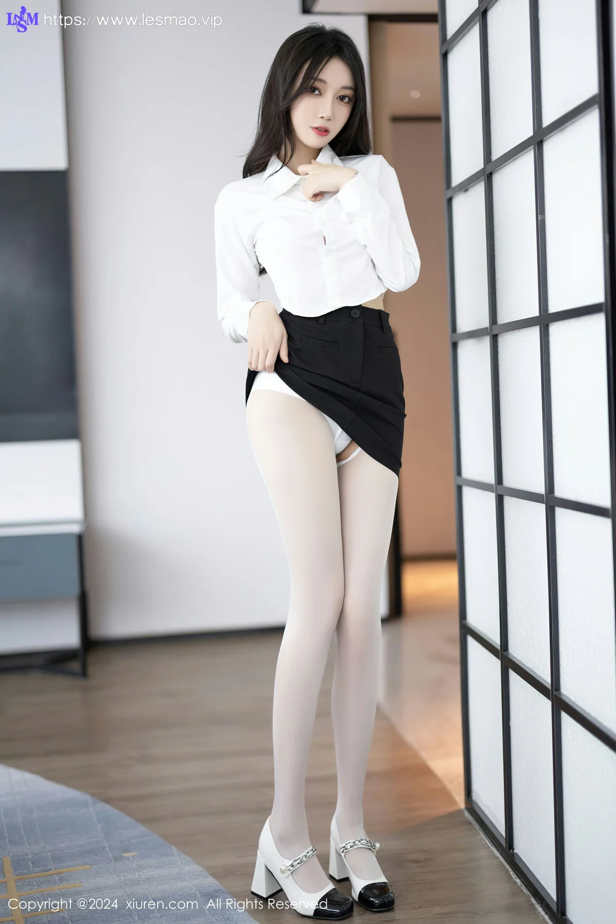 XiuRen 秀人 No.8247  玥儿玥 白色丝袜哈尔滨旅拍1 - 35