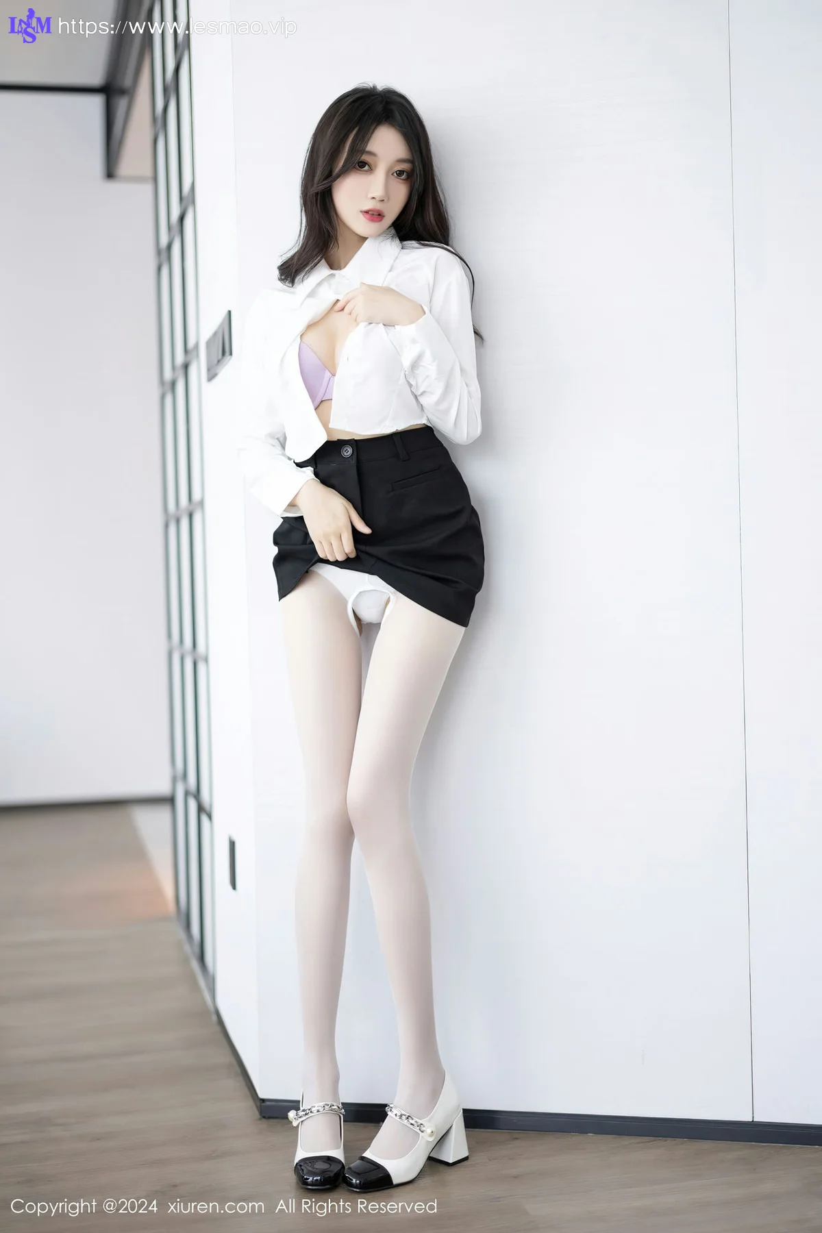 XiuRen 秀人 No.8247  玥儿玥 白色丝袜哈尔滨旅拍1 - 37