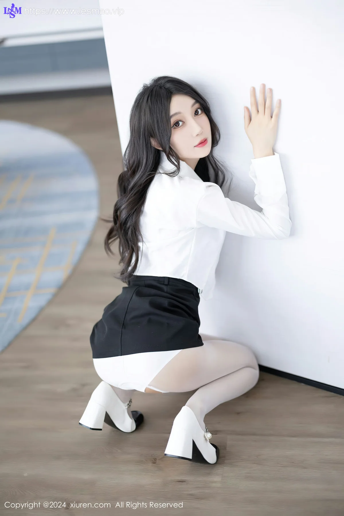 XiuRen 秀人 No.8247  玥儿玥 白色丝袜哈尔滨旅拍1 - 44