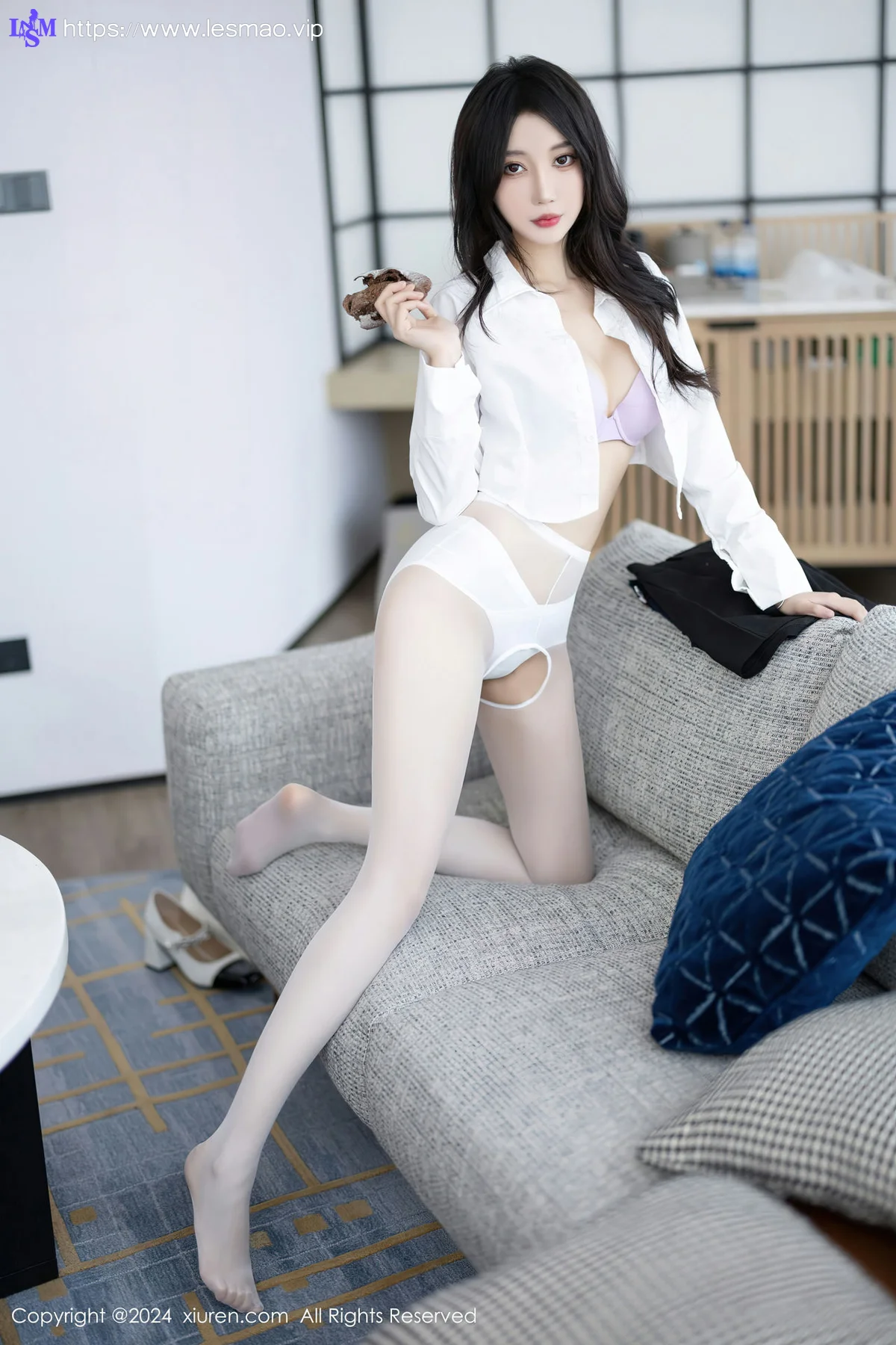 XiuRen 秀人 No.8247  玥儿玥 白色丝袜哈尔滨旅拍1 - 59
