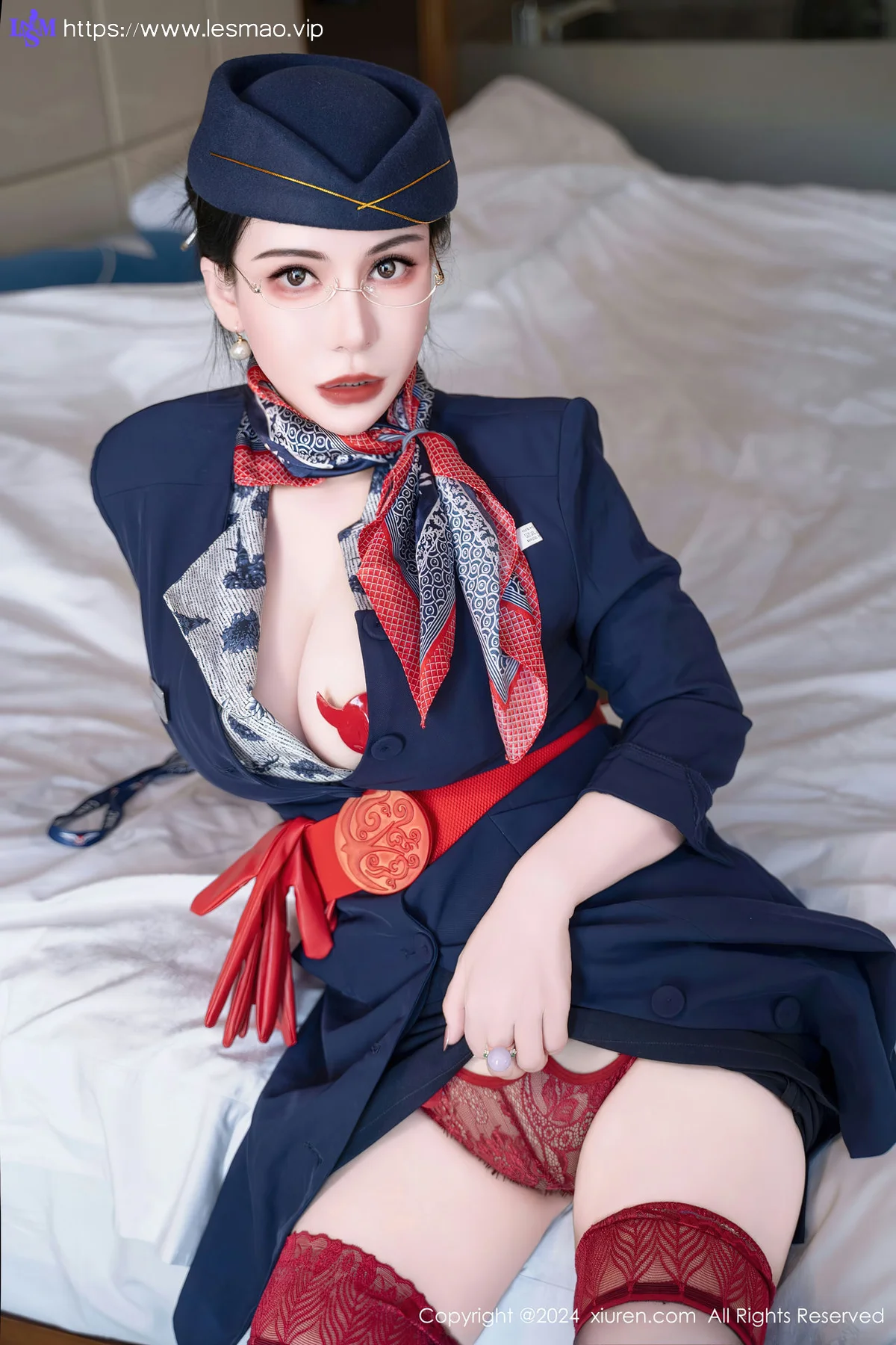 XiuRen 秀人 No.8253  悦悦姐 空乘服务系列性感写真3 - 23