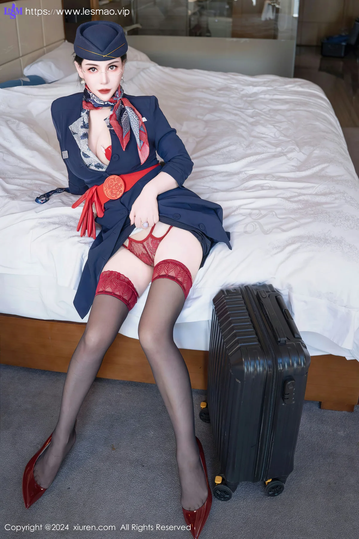 XiuRen 秀人 No.8253  悦悦姐 空乘服务系列性感写真3 - 24