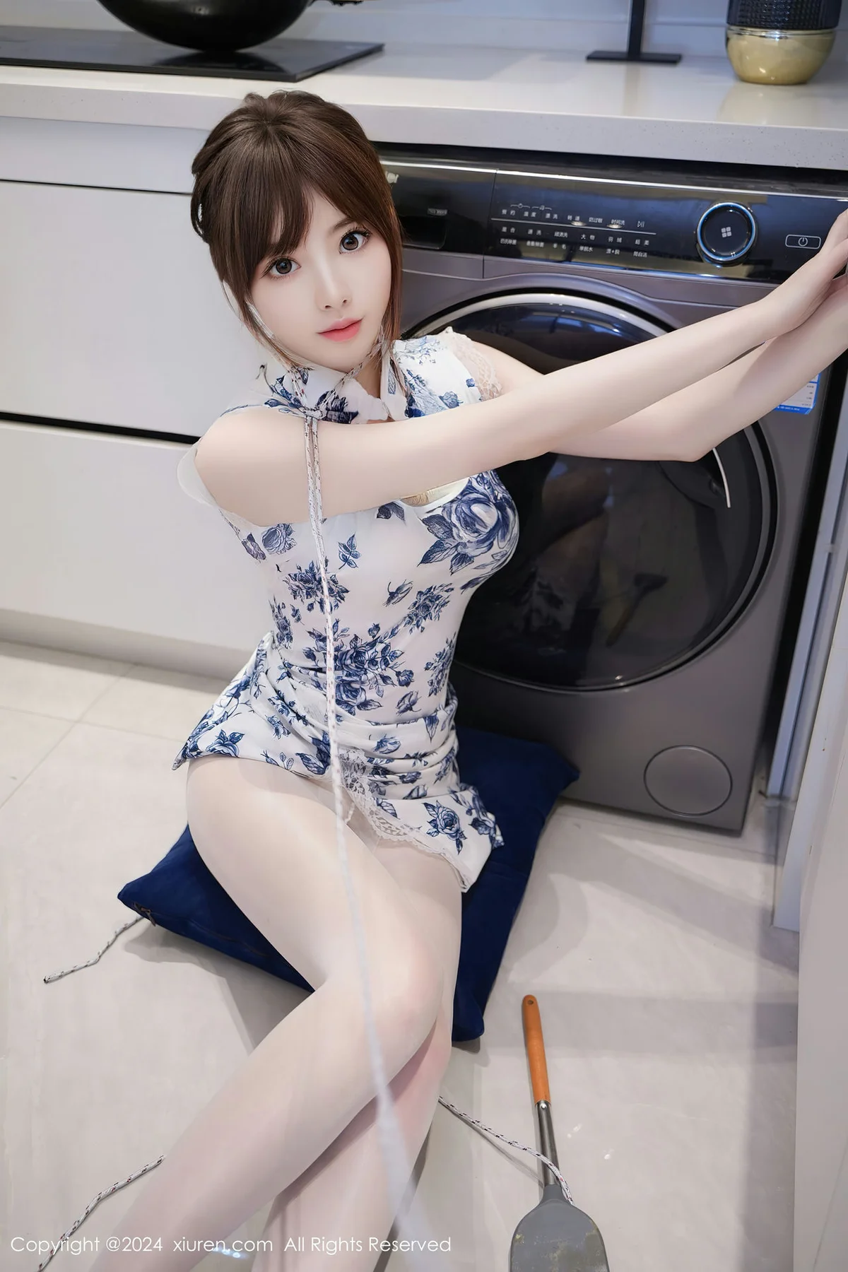 XiuRen 秀人 No.8255  梦灵儿Mini 青色轻透情趣旗袍性感写真1 - 28