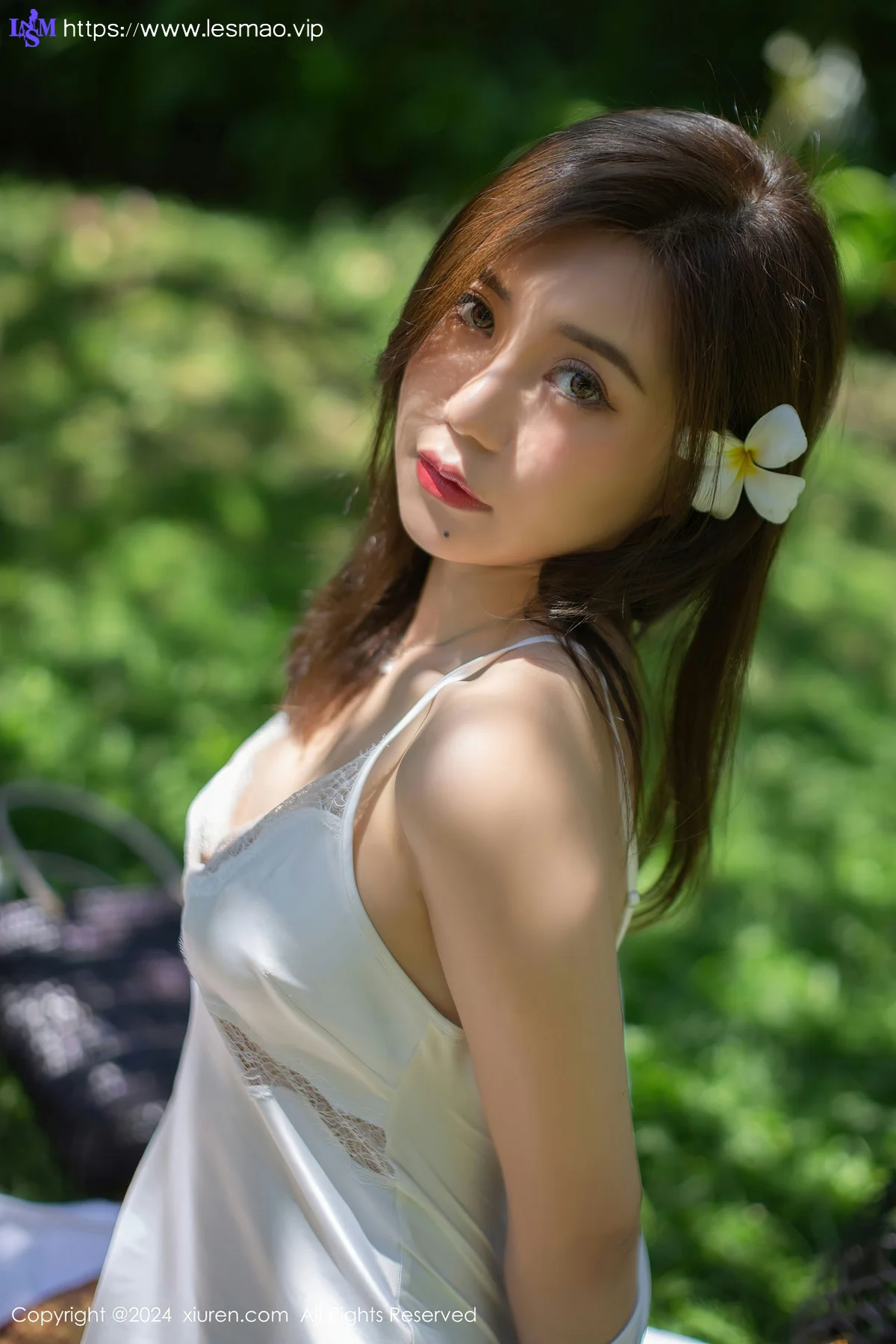 XiuRen 秀人 No.8256  绮里嘉ula 性感诱人原色丝袜性感写真1 - 9