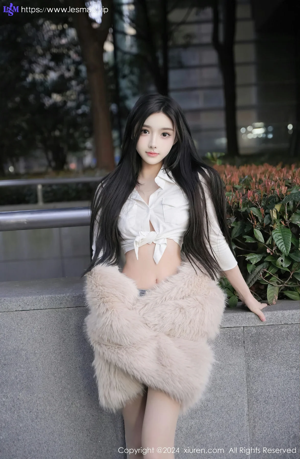 XiuRen 秀人 No.8261  龙雪儿 街拍白色内衣性感写真11 - 20
