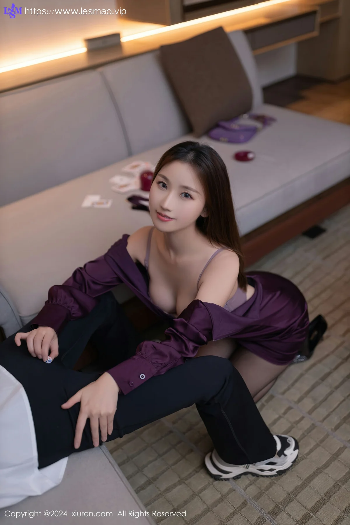 XiuRen 秀人 No.8264  杏子Yada 感紫灰色蕾丝内衣性感写真33 - 42