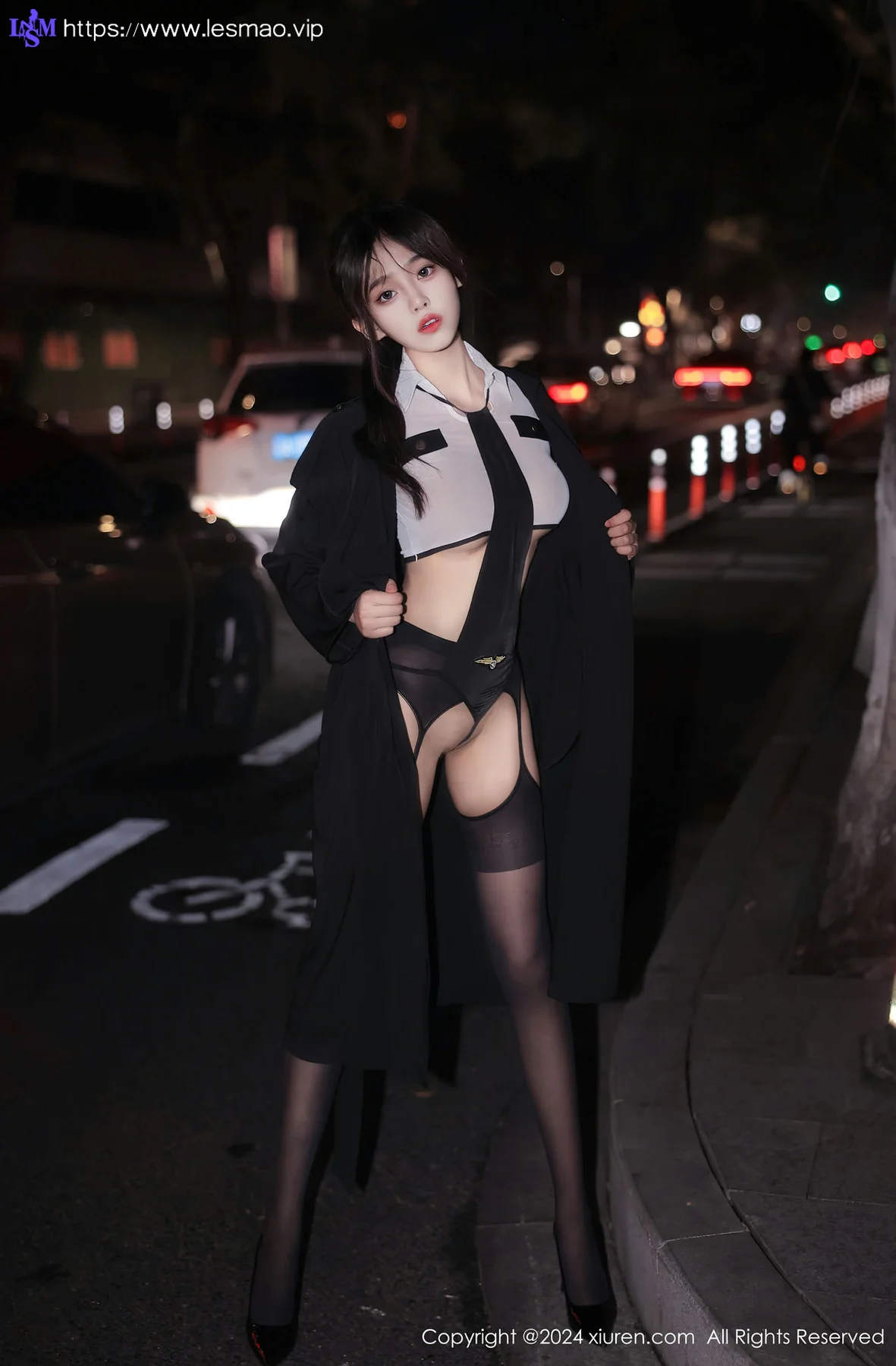 XiuRen 秀人 No.8265  王心悦首套写真 制服诱惑11 - 17
