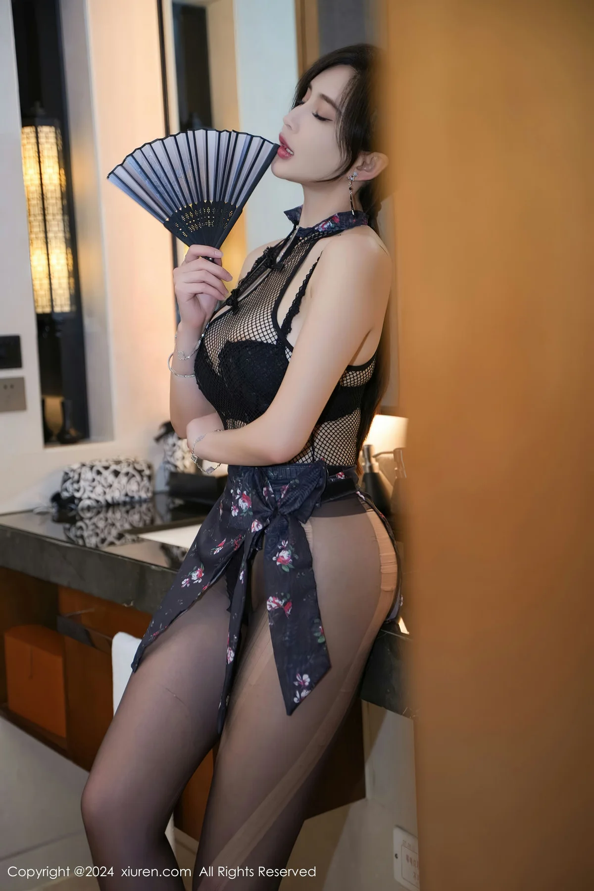 XiuRen 秀人 No.8275  Carol周妍希X   性感黑丝写真 - 2