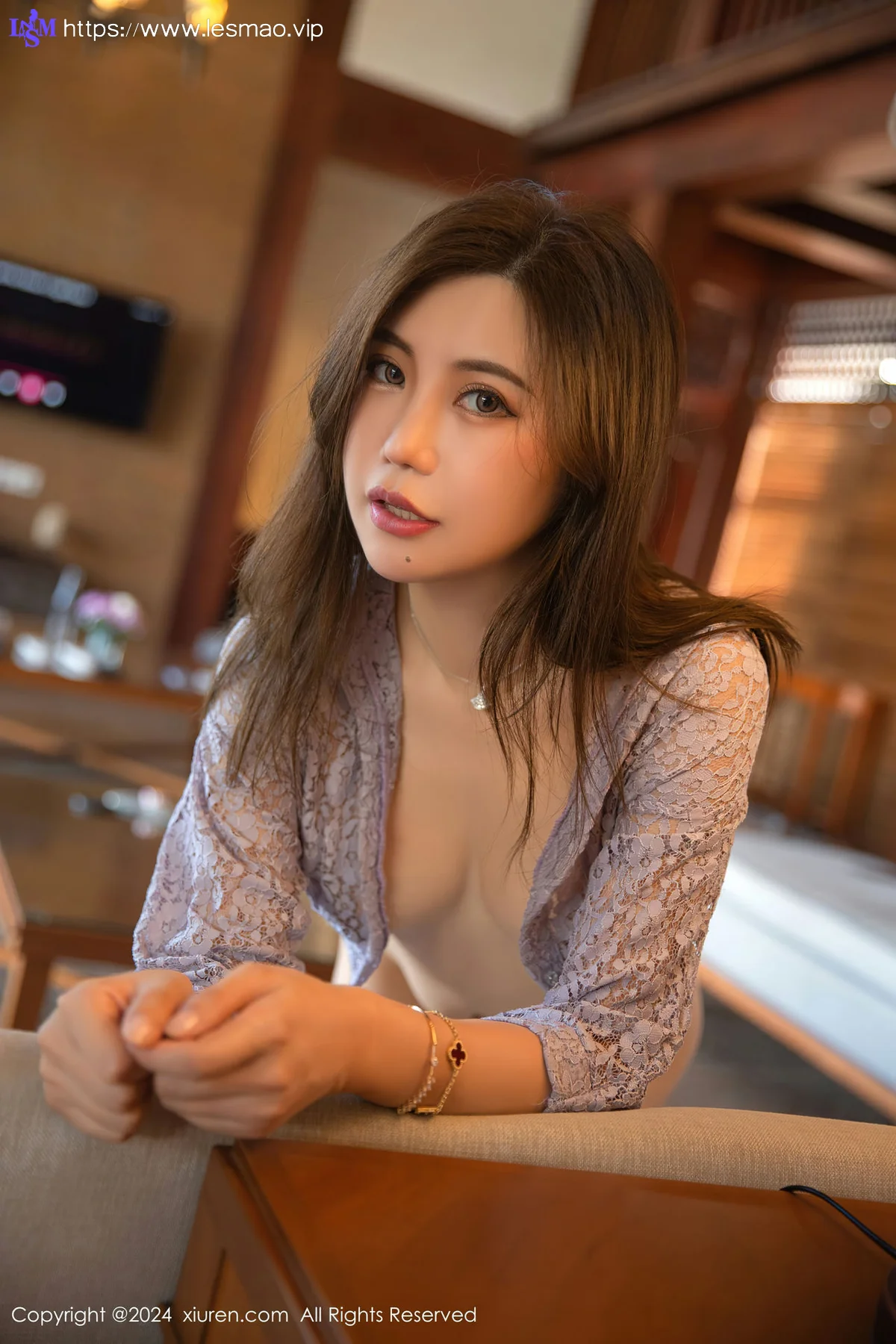 XiuRen 秀人 No.8299  绮里嘉ula 约会场景拍摄性感写真1 - 39