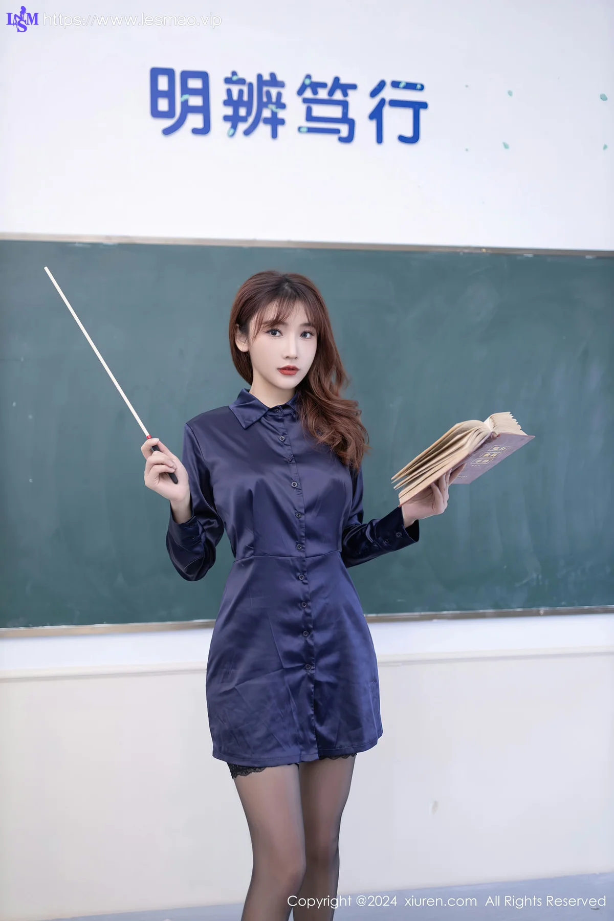 XiuRen 秀人 No.8309  陆萱萱 连衣短裙性感写真11 - 2