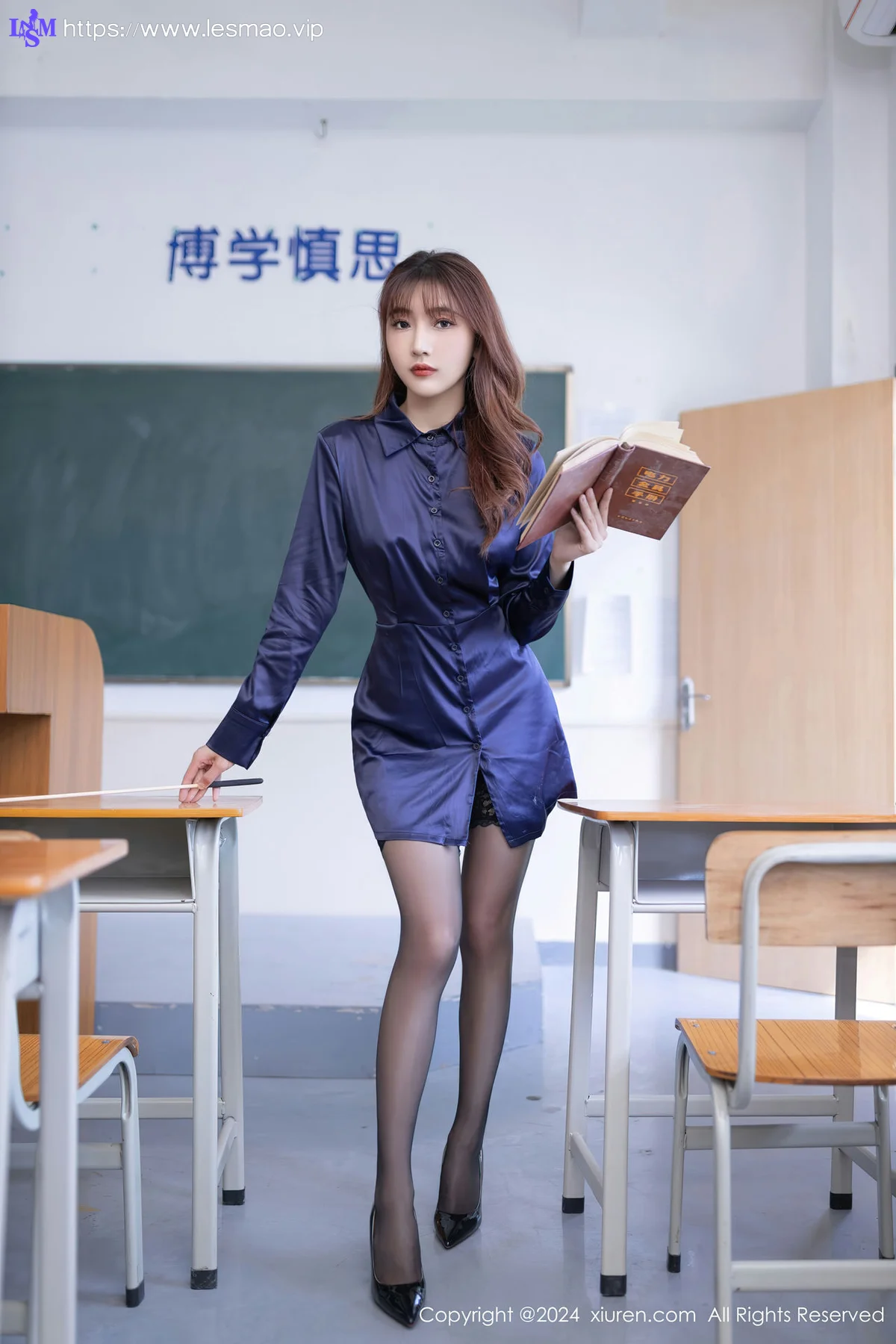 XiuRen 秀人 No.8309  陆萱萱 连衣短裙性感写真11 - 11