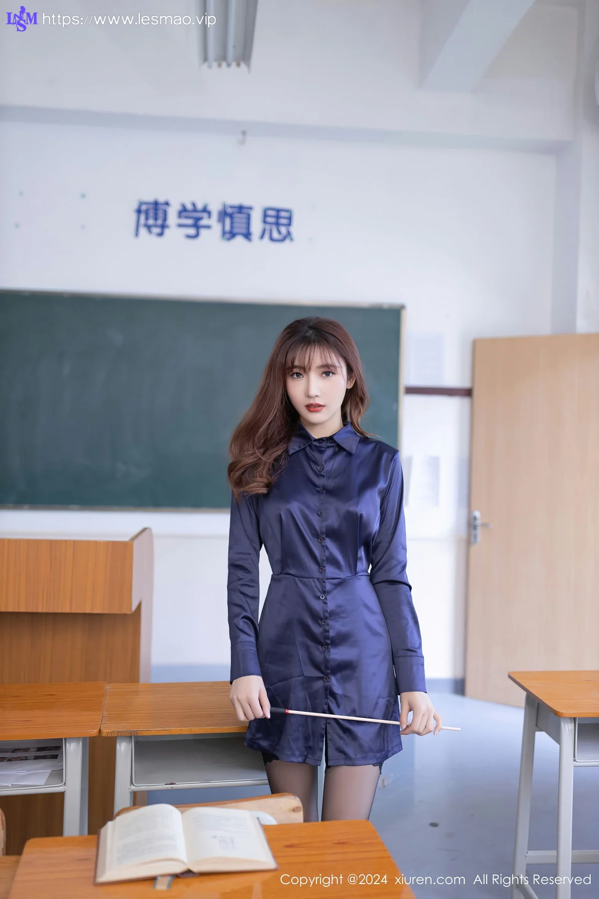 XiuRen 秀人 No.8309  陆萱萱 连衣短裙性感写真11 - 18