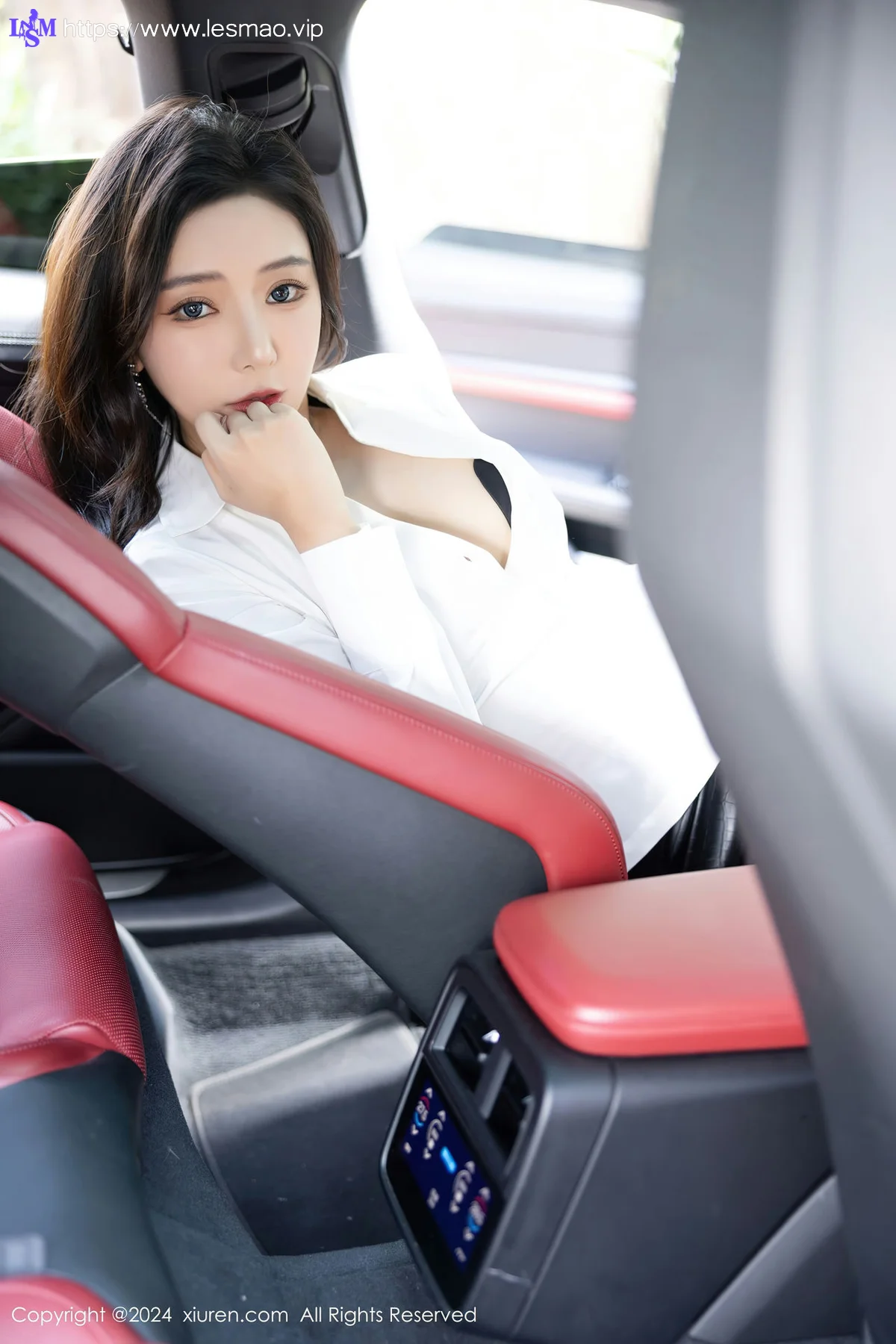 XiuRen 秀人 No.8314 王馨瑶yanni 黑丝连体哈尔滨旅拍11 - 14