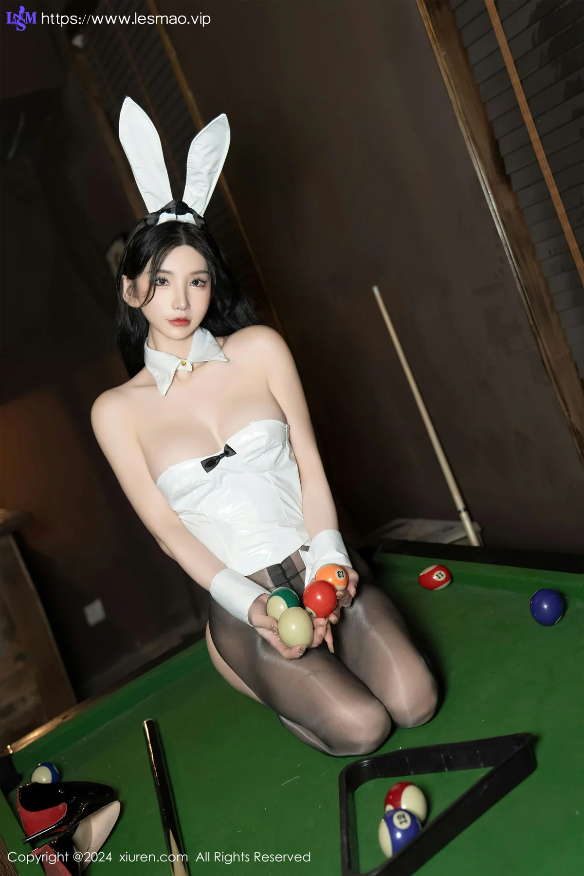 XiuRen 秀人 No.8318 周于希Sally  主题《赌约“赢家进洞”》二月三亚长白山旅拍1 - 75