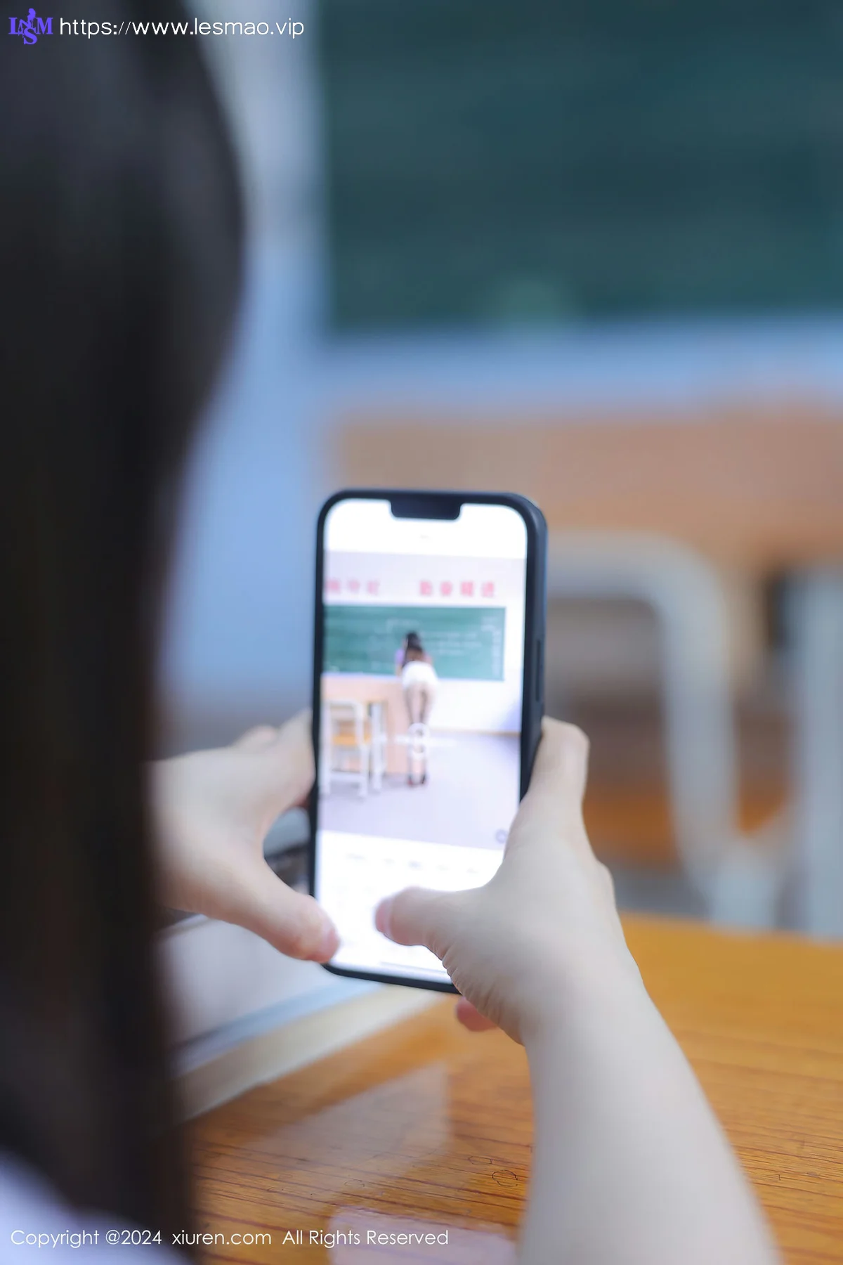XiuRen 秀人 No.8319 豆瓣酱双人写真 校园写真澳门旅拍1 - 16