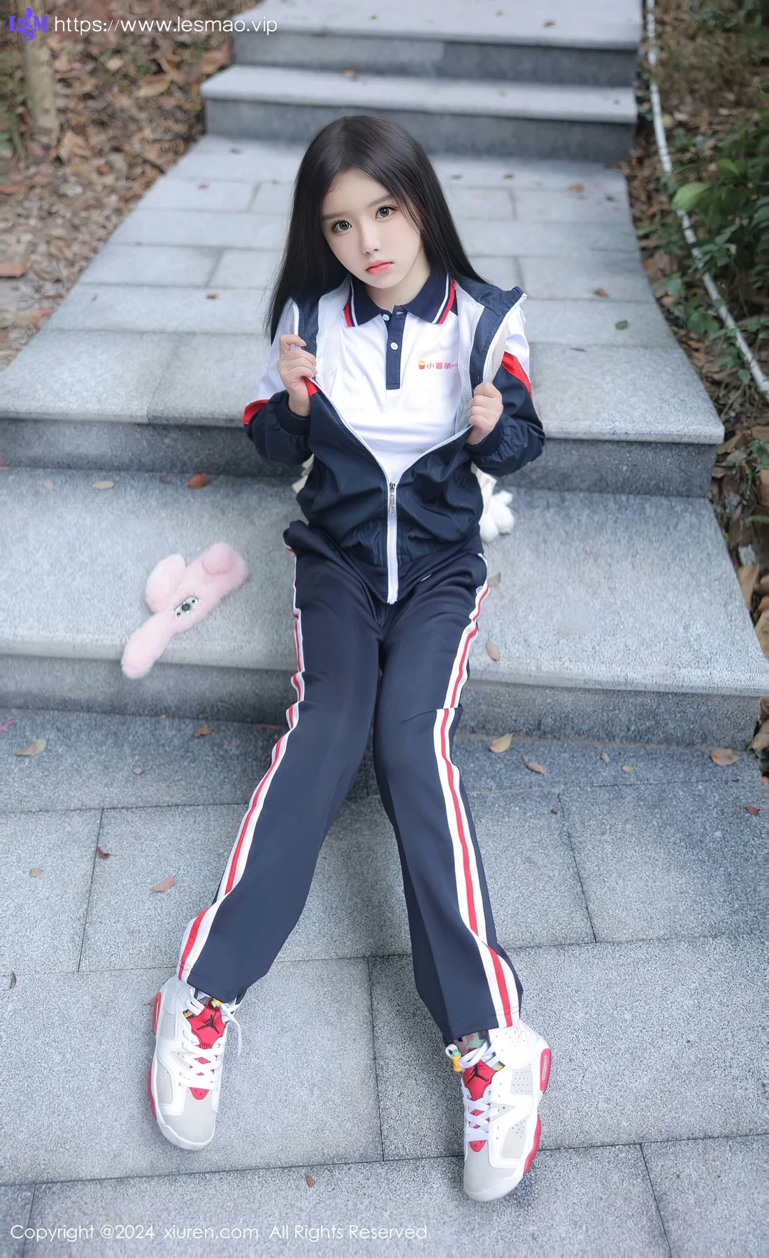 XiuRen 秀人 No.8335 小薯条nienie 原色丝袜澳门旅拍1 - 15