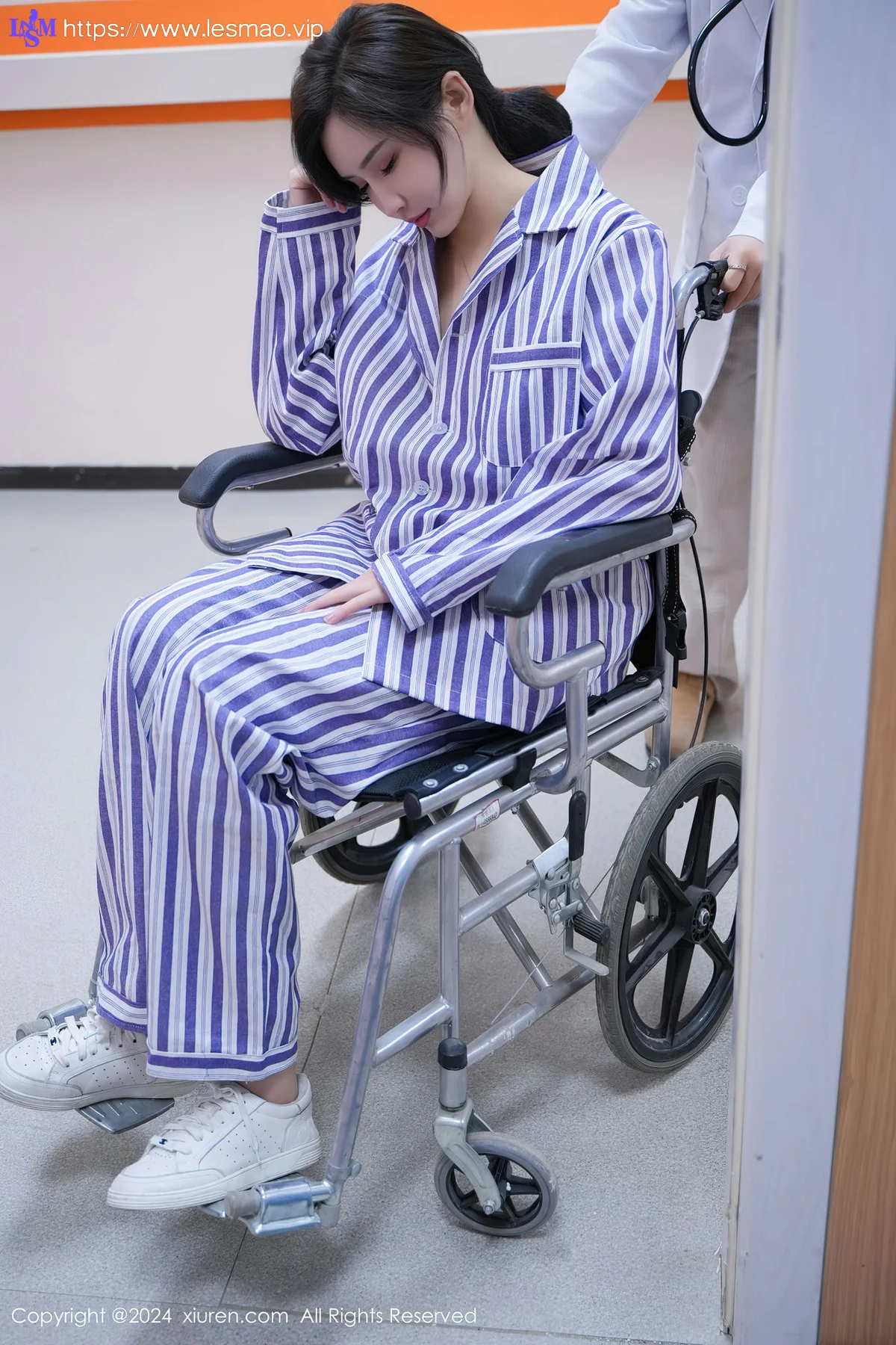 XiuRen 秀人 No.8346 Carol周妍希X 女患者角色扮演场景拍摄写真 - 16