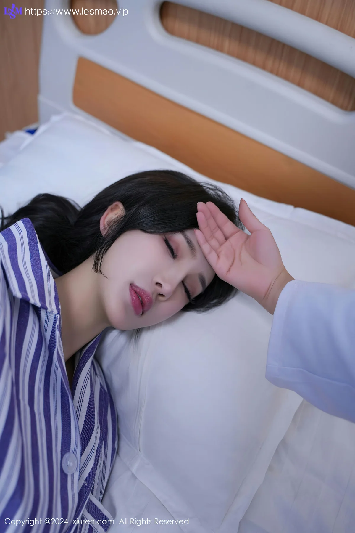XiuRen 秀人 No.8346 Carol周妍希X 女患者角色扮演场景拍摄写真 - 26