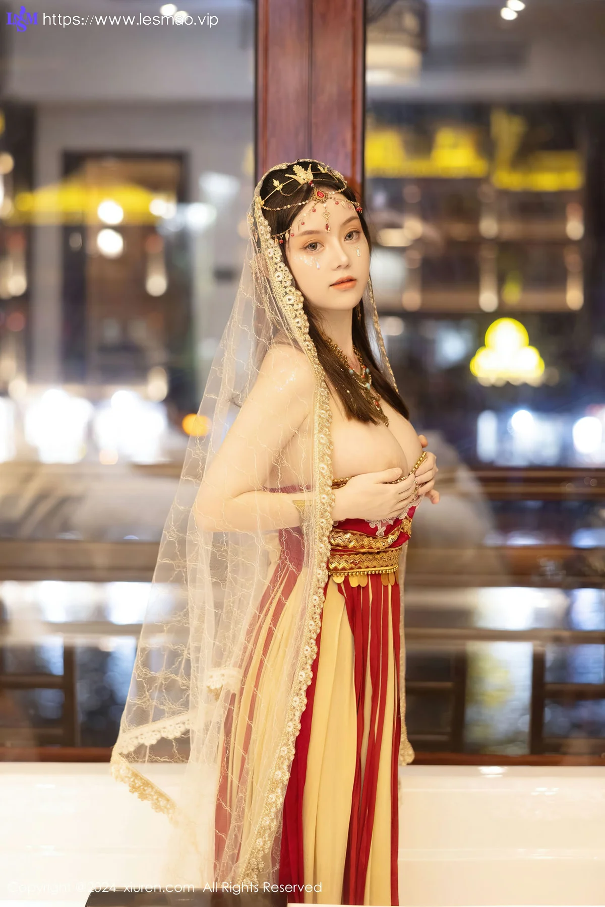 XiuRen 秀人 No.8349 豆瓣酱 红色西域服饰性感写真 - 35