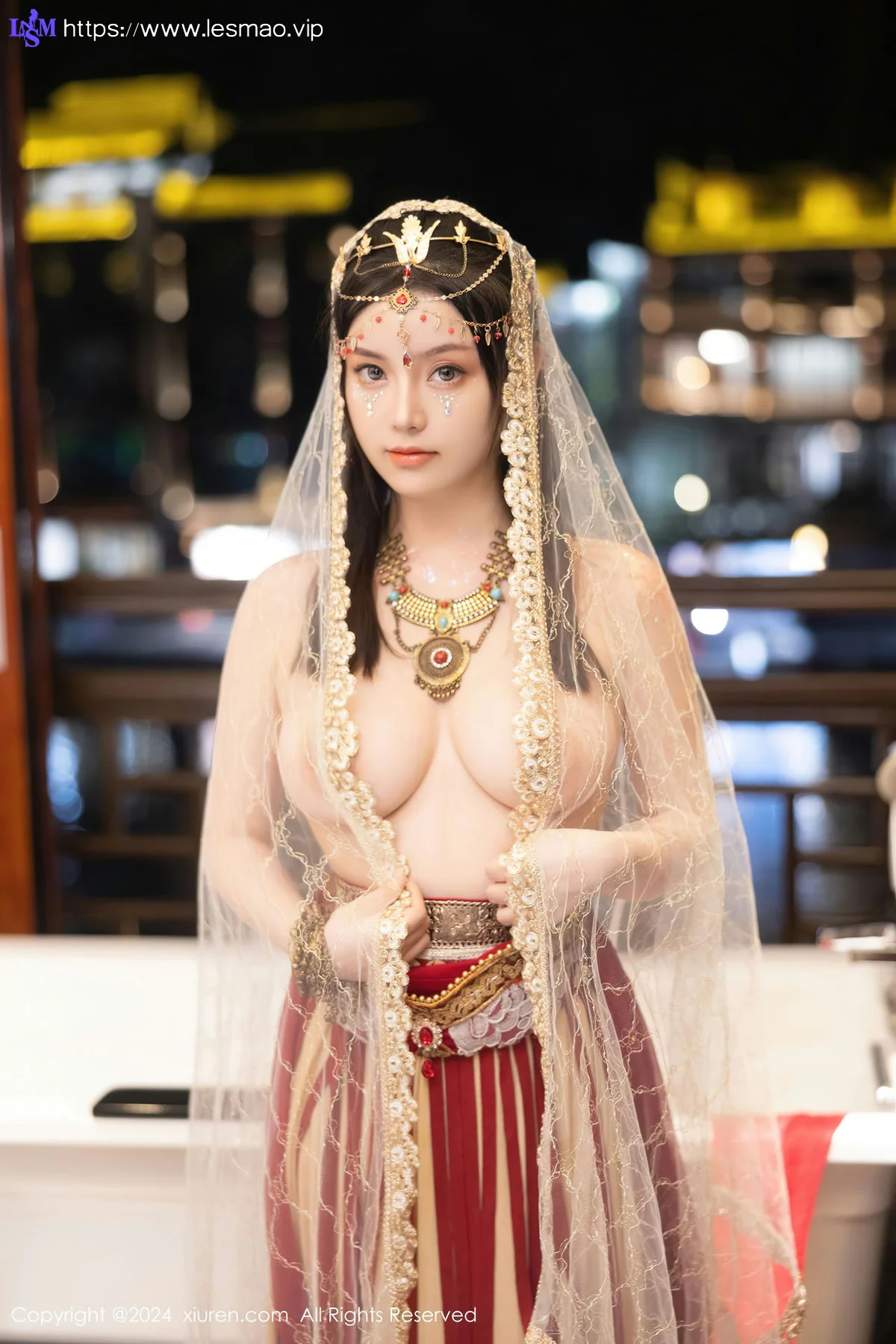 XiuRen 秀人 No.8349 豆瓣酱 红色西域服饰性感写真 - 43