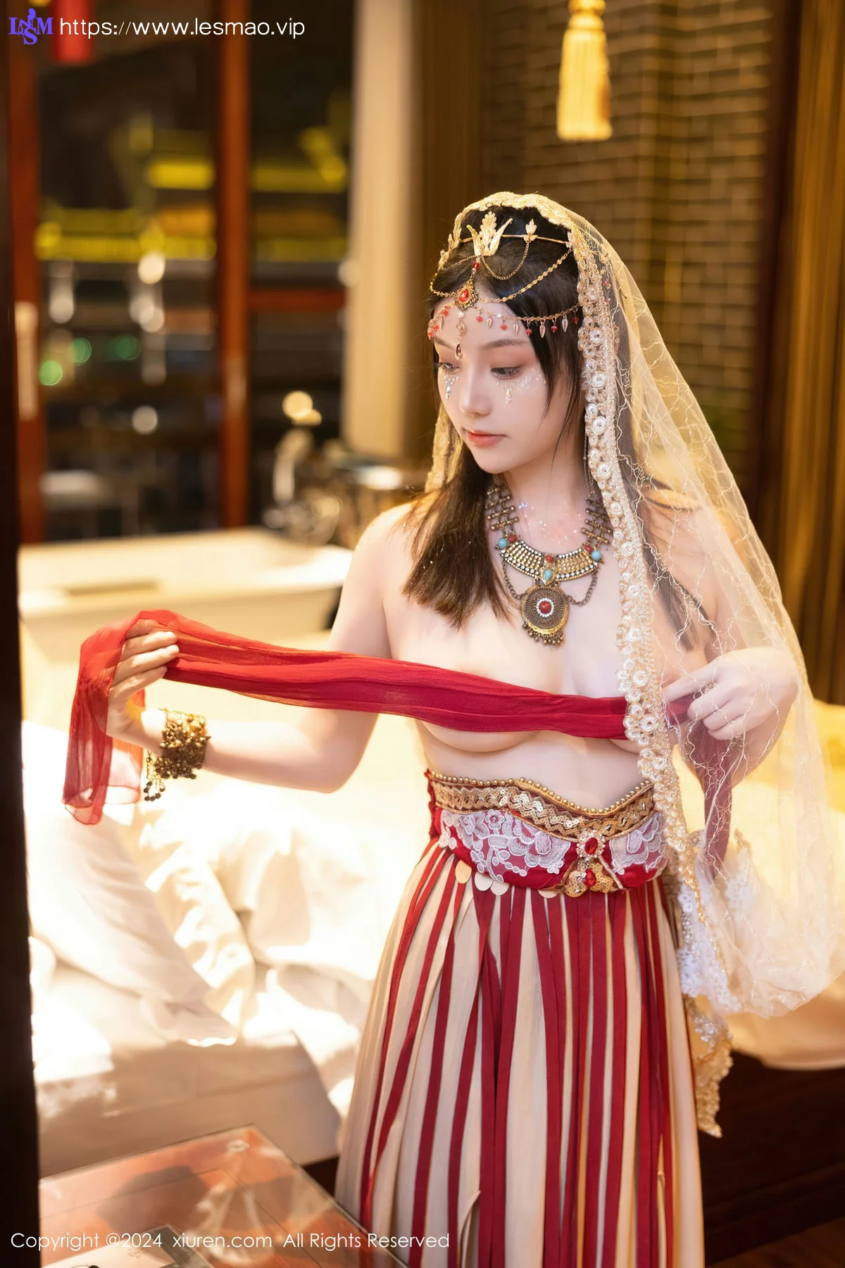 XiuRen 秀人 No.8349 豆瓣酱 红色西域服饰性感写真 - 78