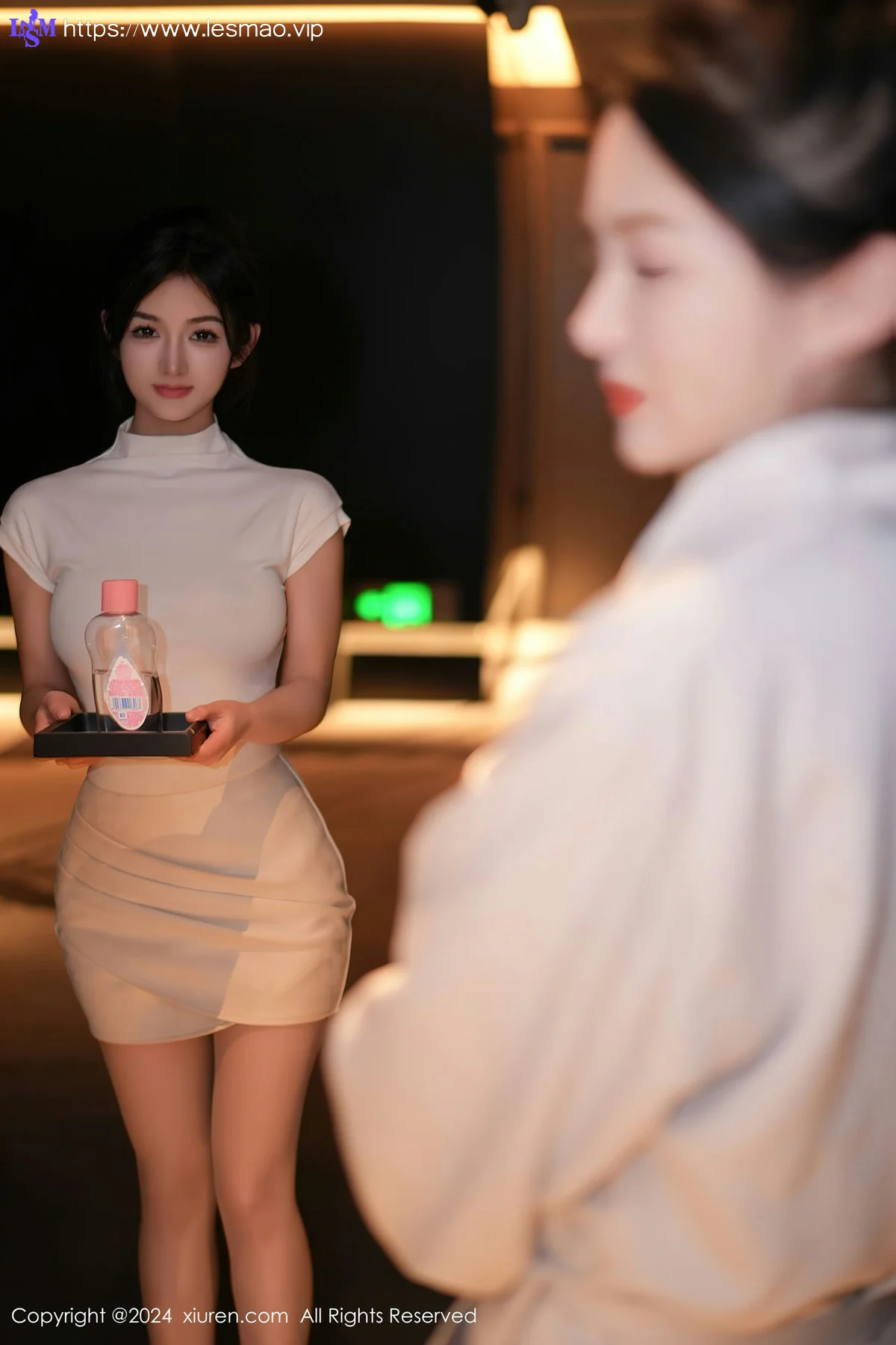 XiuRen 秀人 No.8350 林幼一和谭小灵 白色浴袍性感写真11 - 3