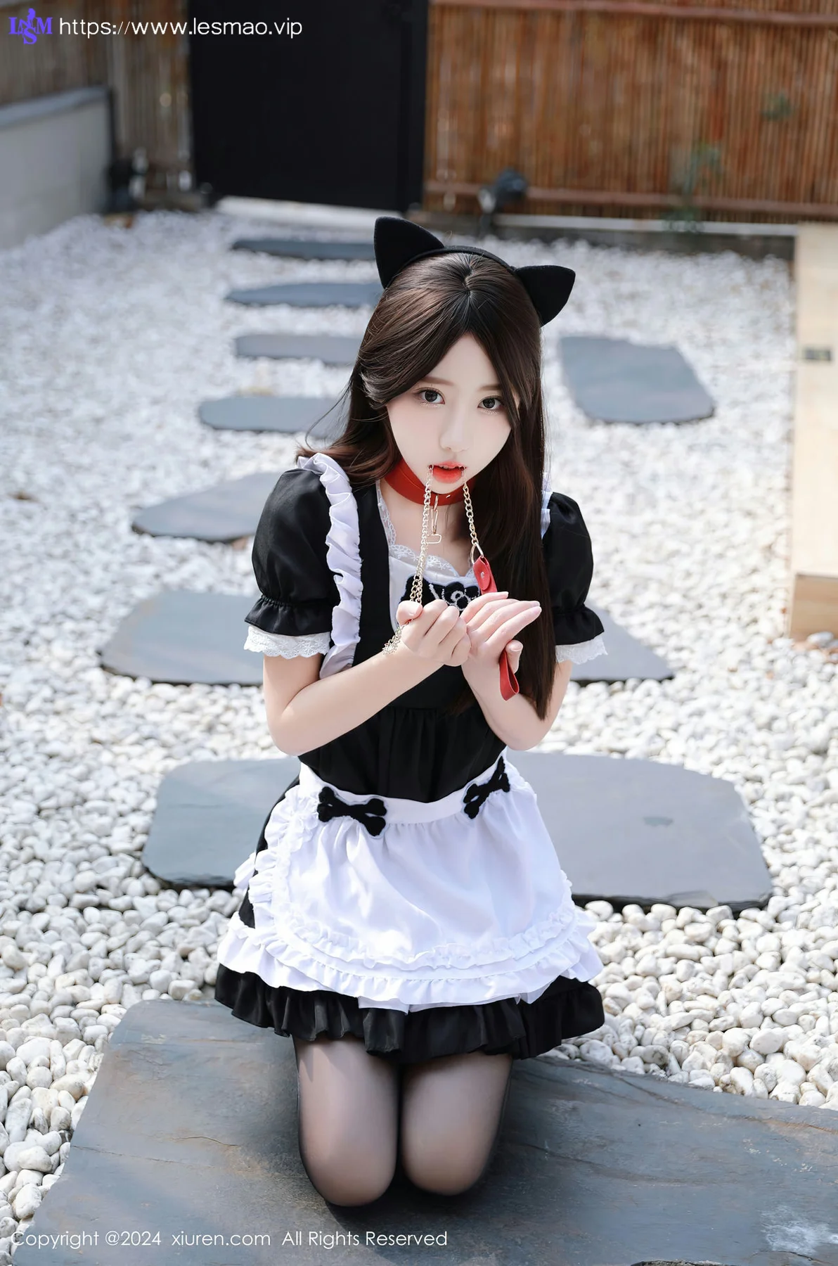 XiuRen 秀人 No.8351 桃妖夭 黑色女仆服饰性感写真11 - 14