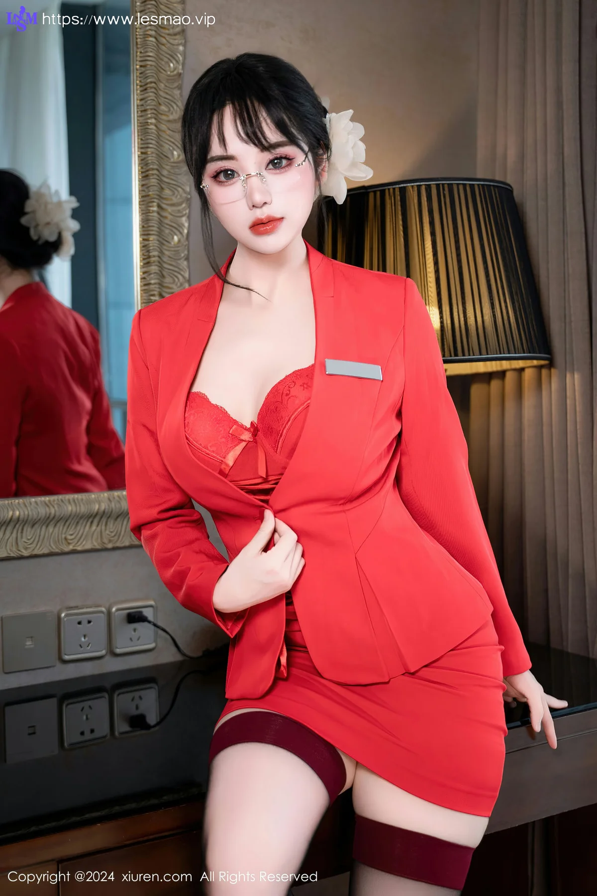 XiuRen 秀人 No.8360 汐汐爱吃草莓 XX场所领班系列性感写真22 - 11