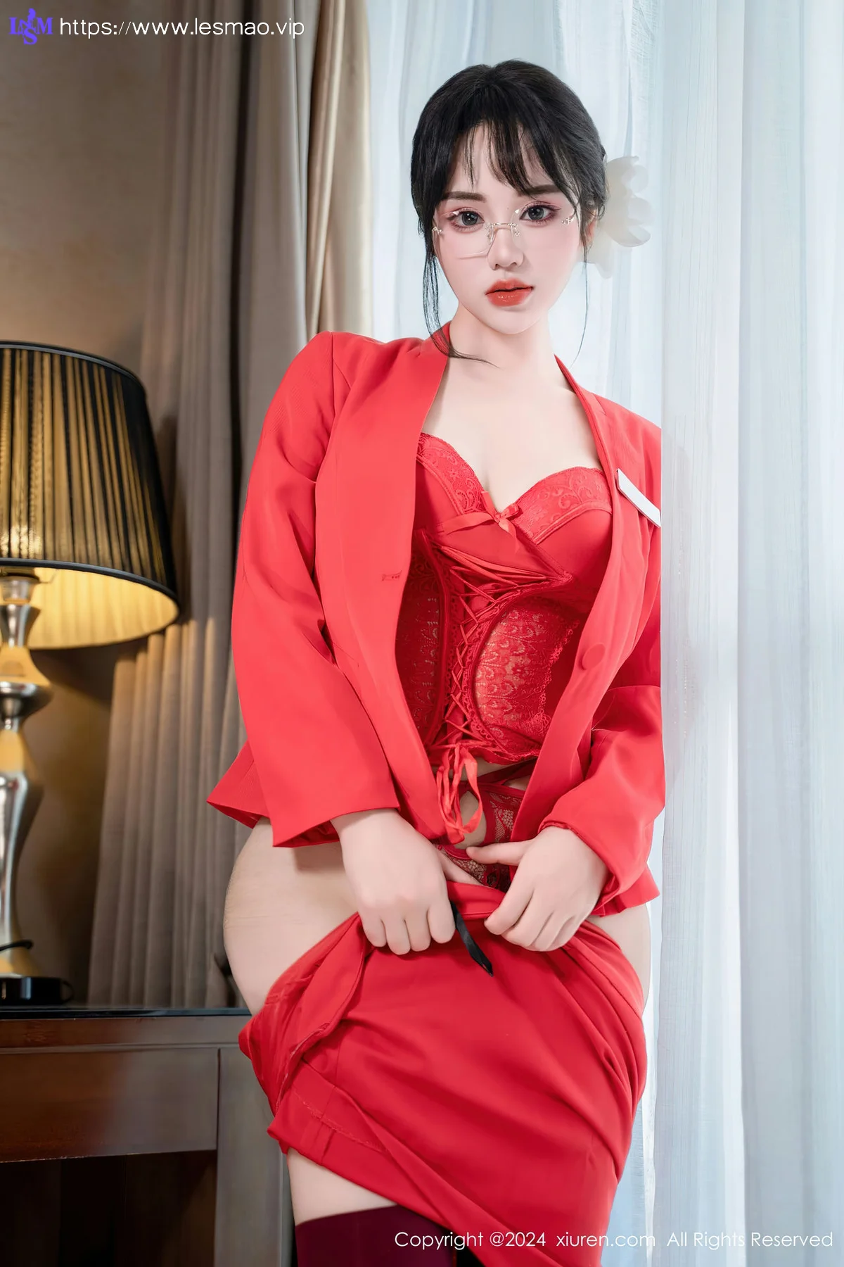 XiuRen 秀人 No.8360 汐汐爱吃草莓 XX场所领班系列性感写真22 - 19