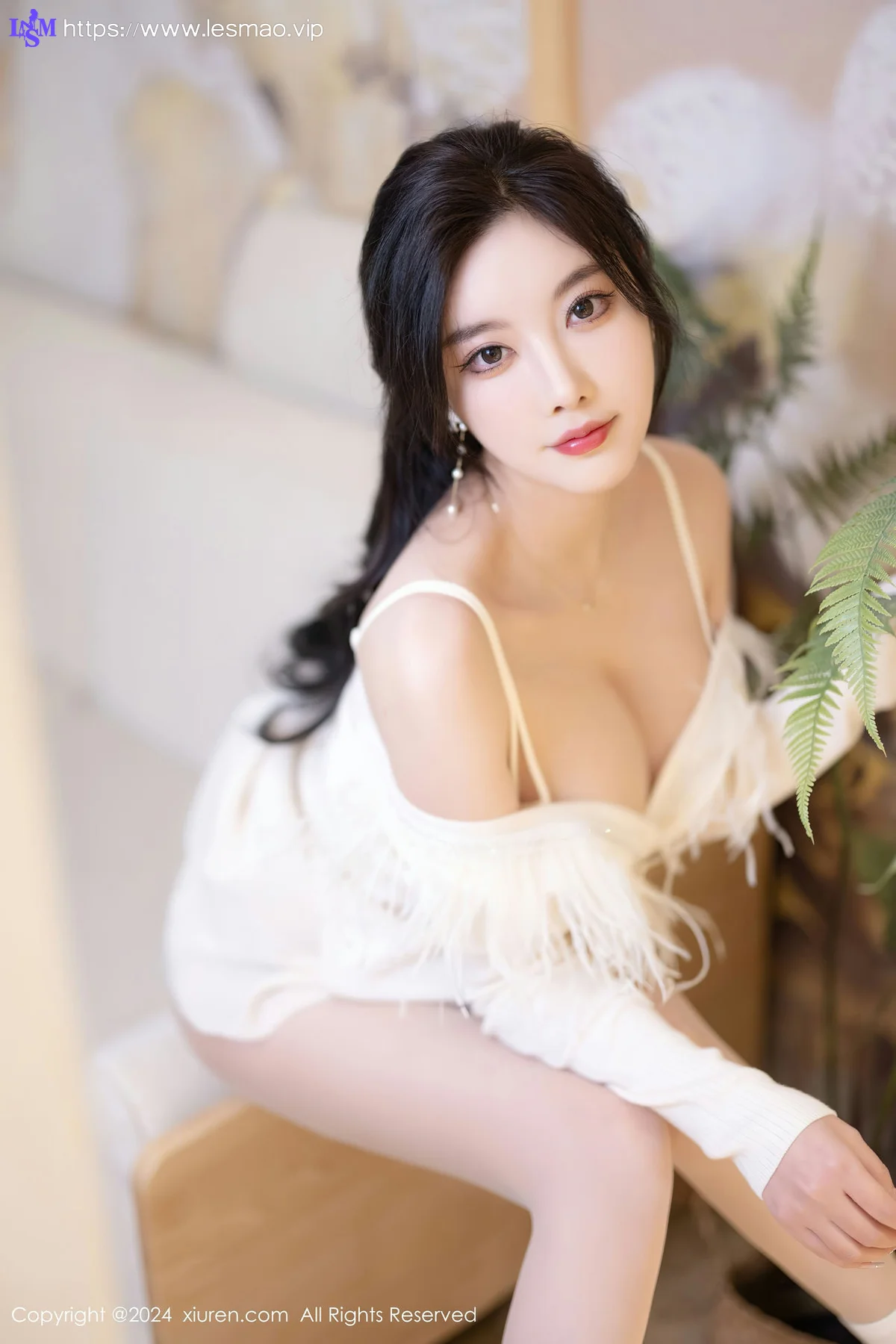 XiuRen 秀人 No.8363 杨晨晨Yome 白色露肩轻透服饰性感写真1 - 25