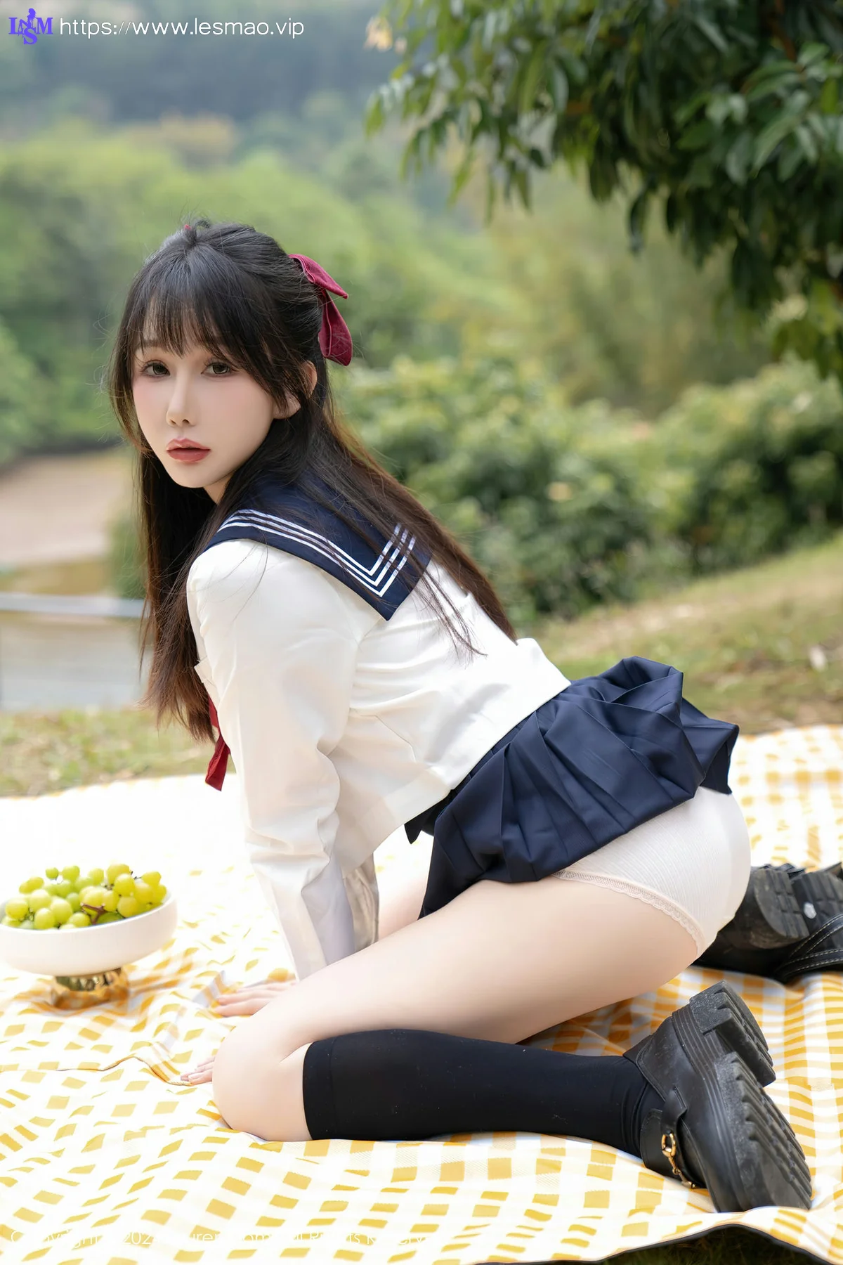 XiuRen 秀人 No.8365 波巧酱 初恋小学妹长白山旅拍 - 38