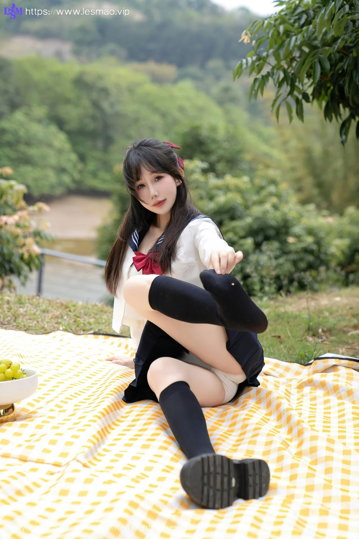 XiuRen 秀人 No.8365 波巧酱 初恋小学妹长白山旅拍 - 45