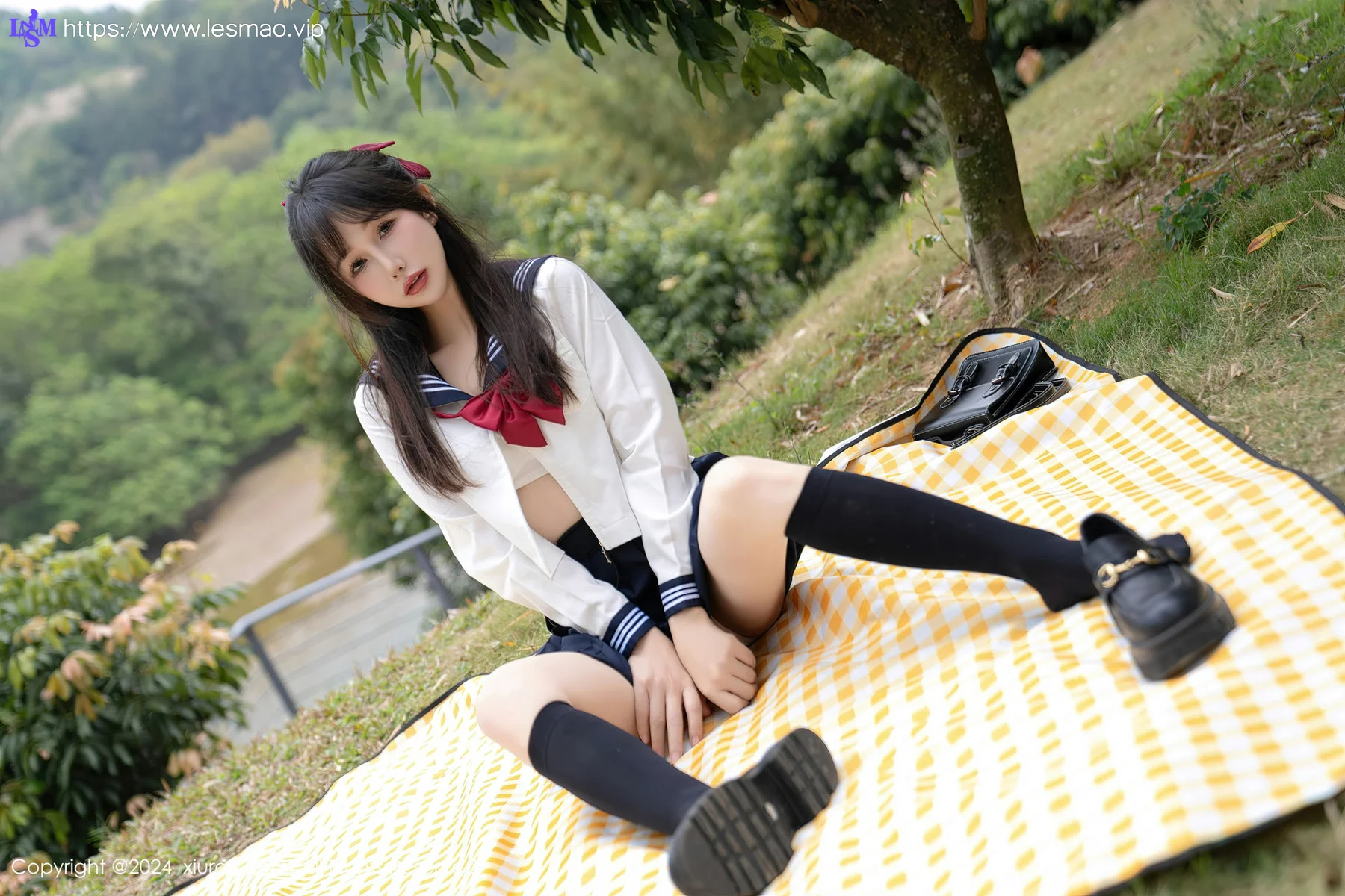 XiuRen 秀人 No.8365 波巧酱 初恋小学妹长白山旅拍 - 46