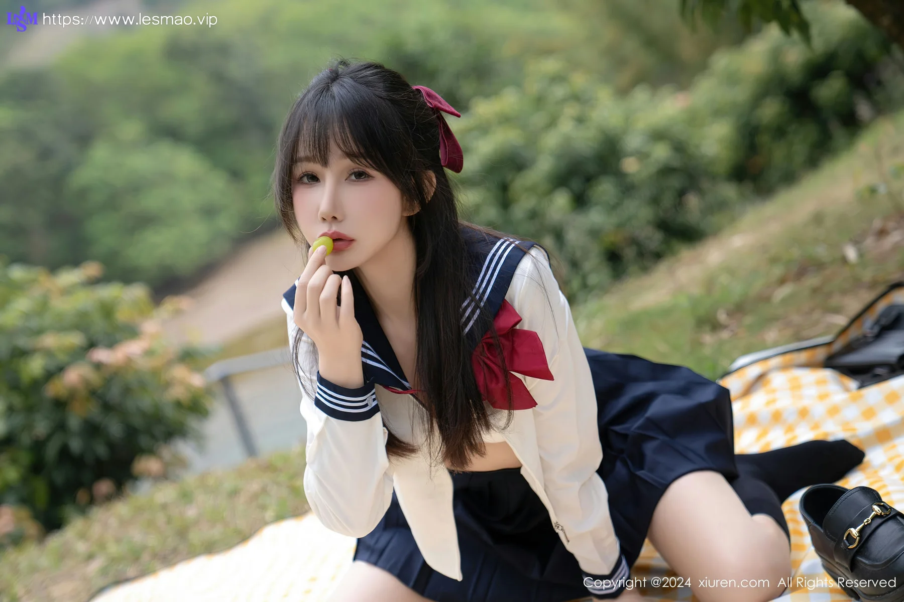 XiuRen 秀人 No.8365 波巧酱 初恋小学妹长白山旅拍 - 50
