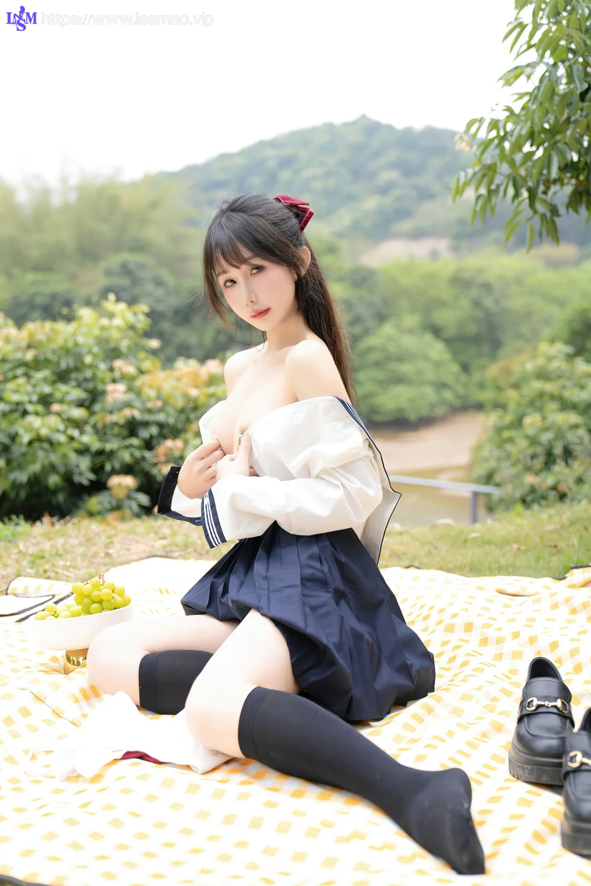 XiuRen 秀人 No.8365 波巧酱 初恋小学妹长白山旅拍 - 75