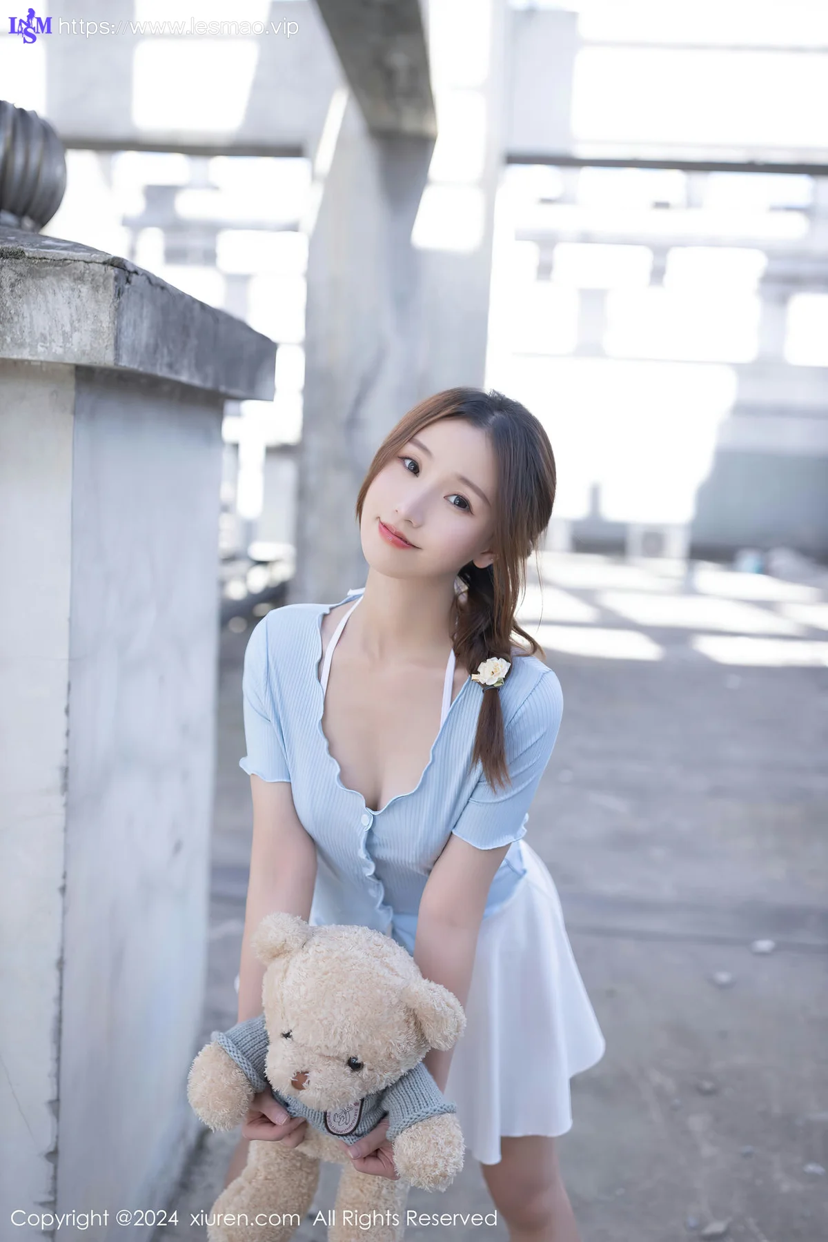 XiuRen 秀人 No.8369 杏子Yada 白色短裙性感写真 - 8