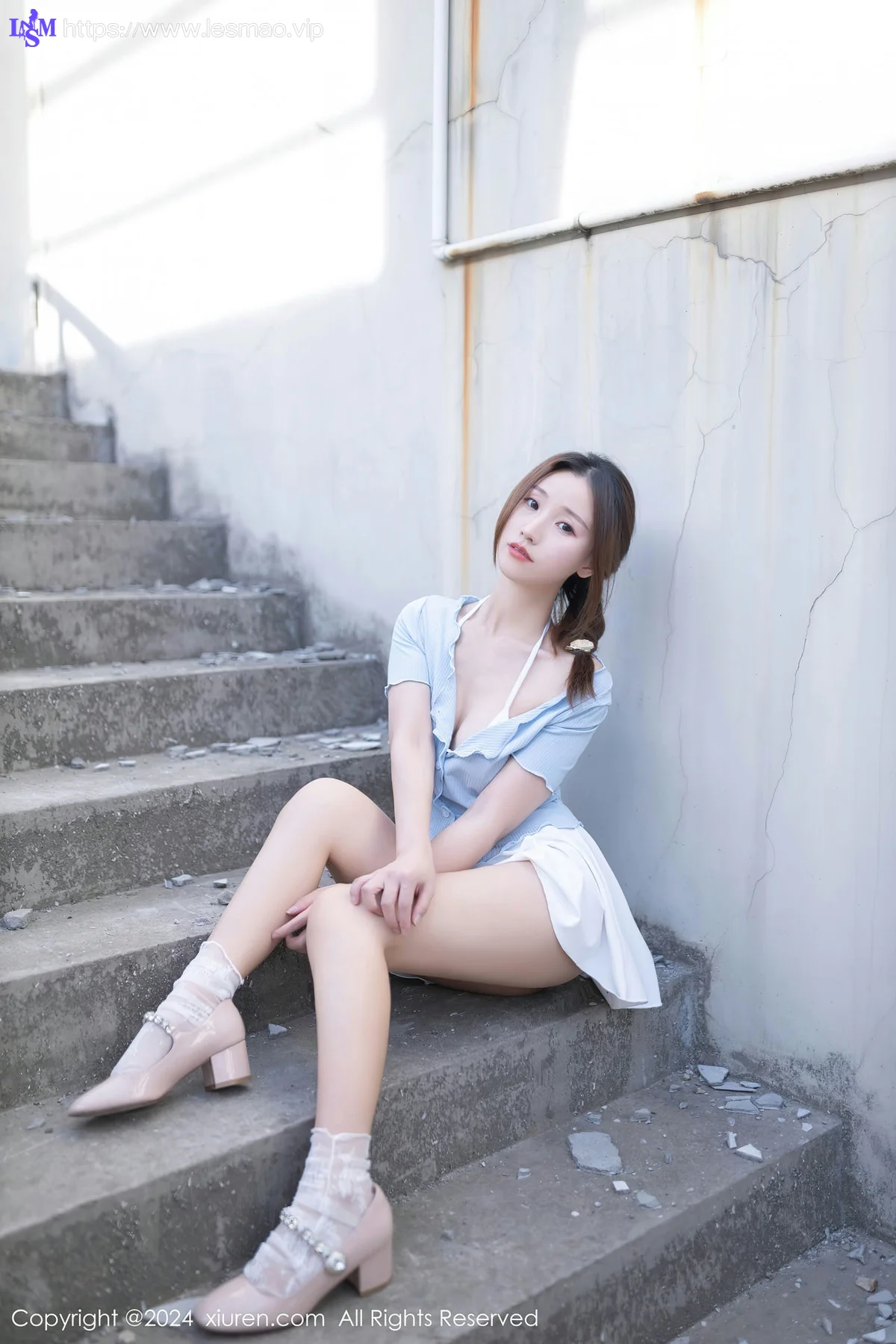 XiuRen 秀人 No.8369 杏子Yada 白色短裙性感写真 - 20