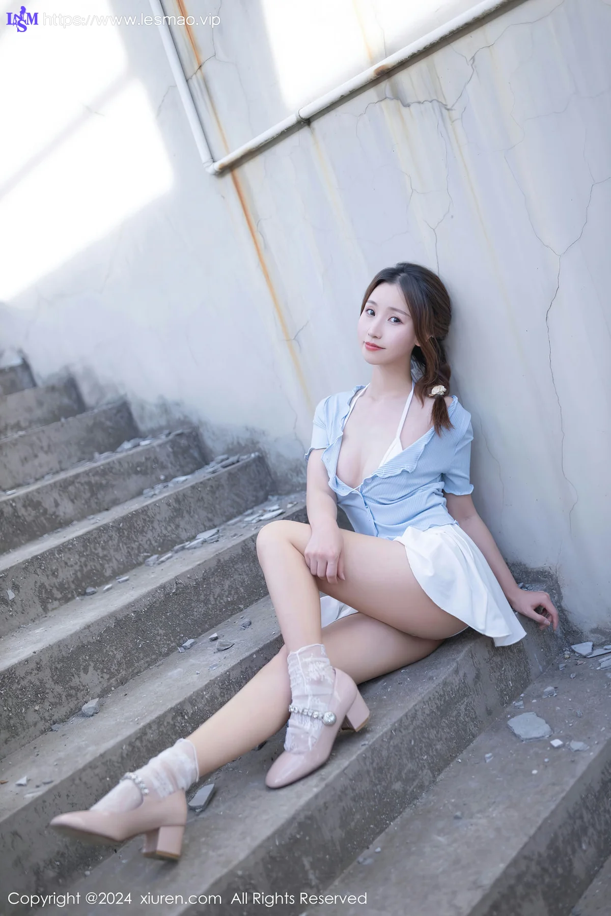 XiuRen 秀人 No.8369 杏子Yada 白色短裙性感写真 - 22