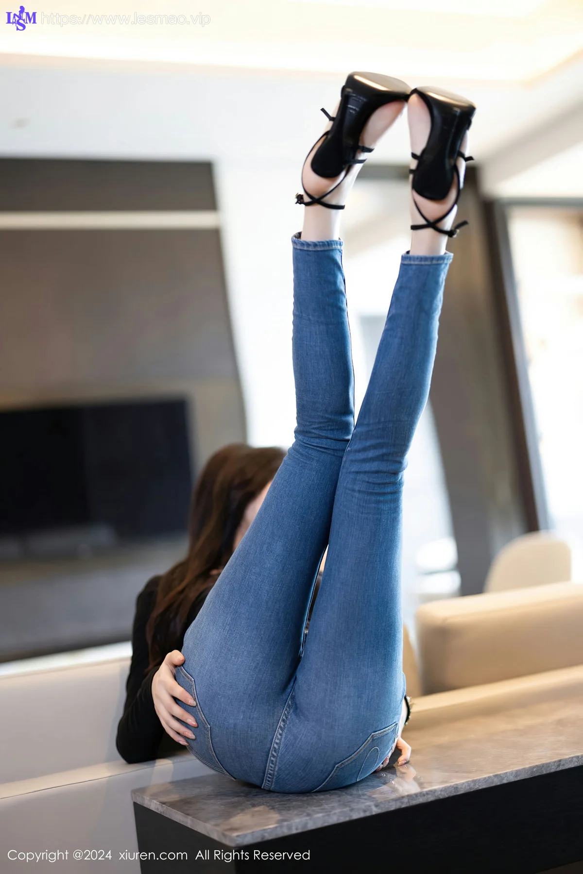 XiuRen 秀人 No.8385 徐莉芝Booty 魅惑黑丝性感写真1 - 25