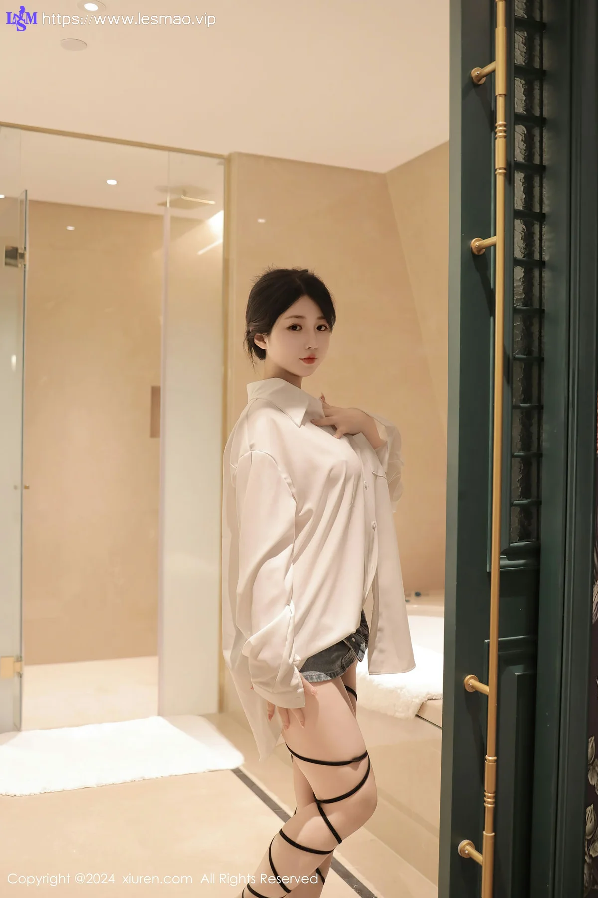 XiuRen 秀人 No.8400 陈小花 白色轻透上衣性感写真11 - 2