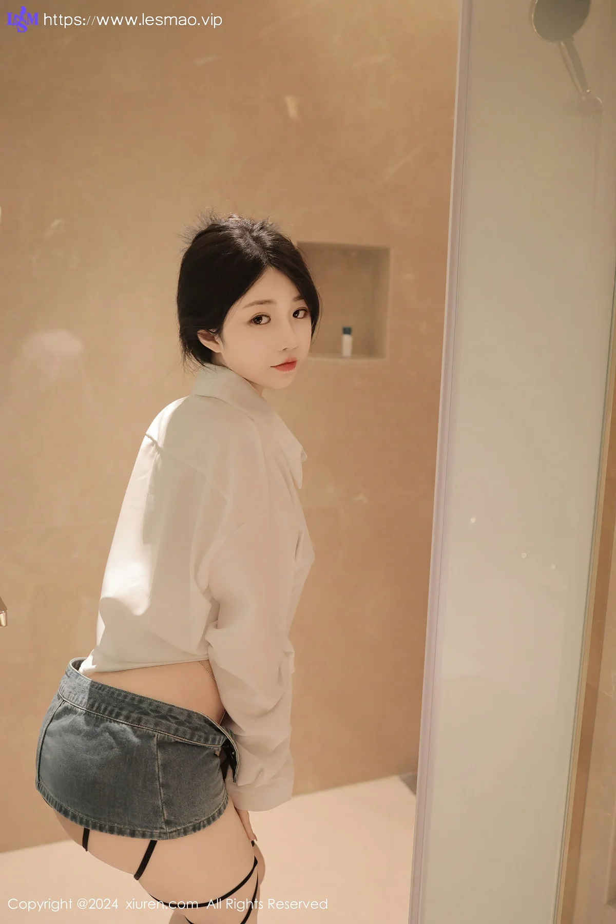 XiuRen 秀人 No.8400 陈小花 白色轻透上衣性感写真11 - 15
