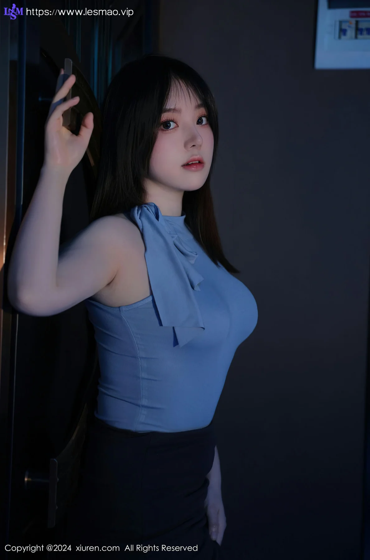 XiuRen 秀人 No.8402 豆瓣酱 KTV场景拍摄性感写真111 - 23
