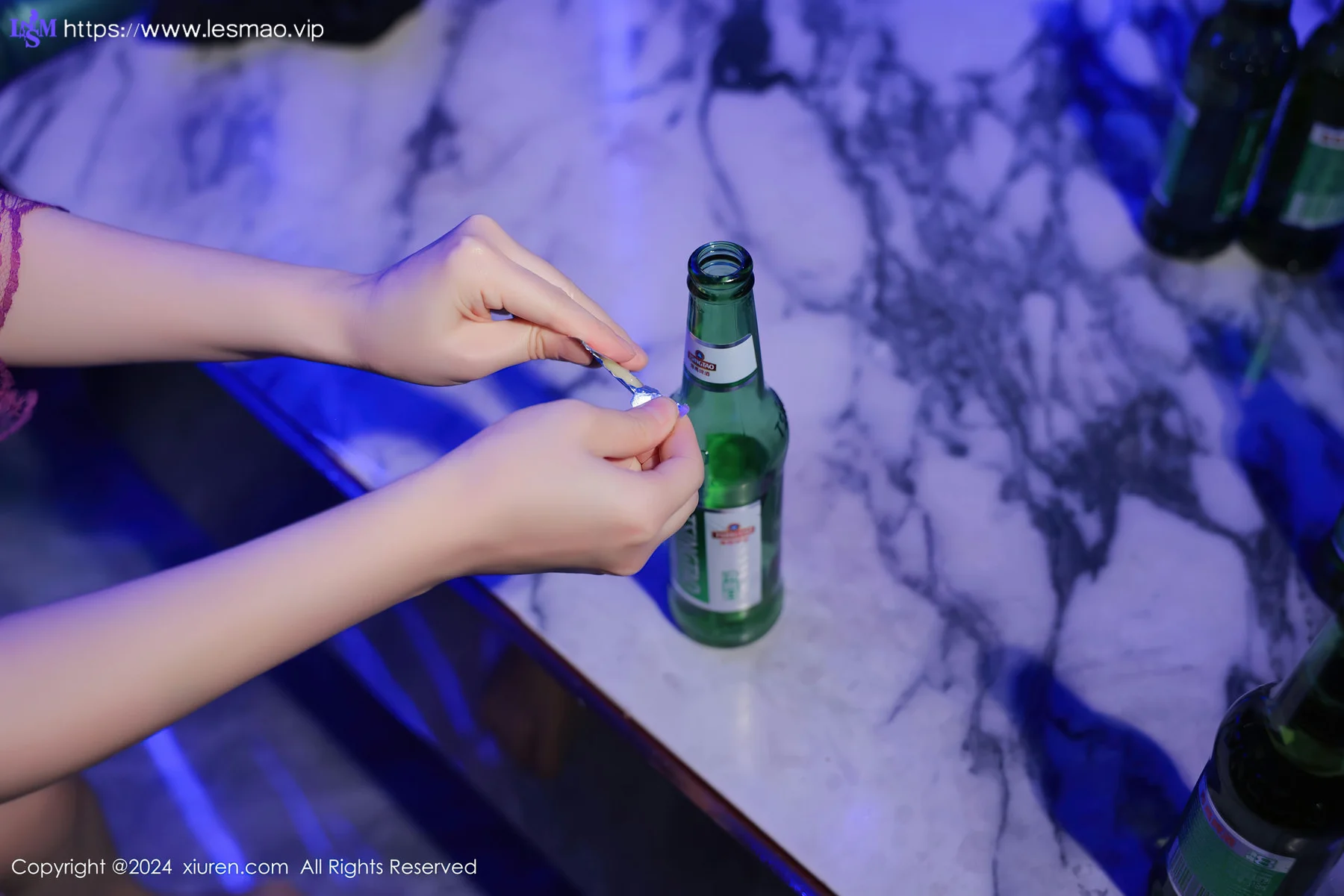 XiuRen 秀人 No.8402 豆瓣酱 KTV场景拍摄性感写真111 - 67