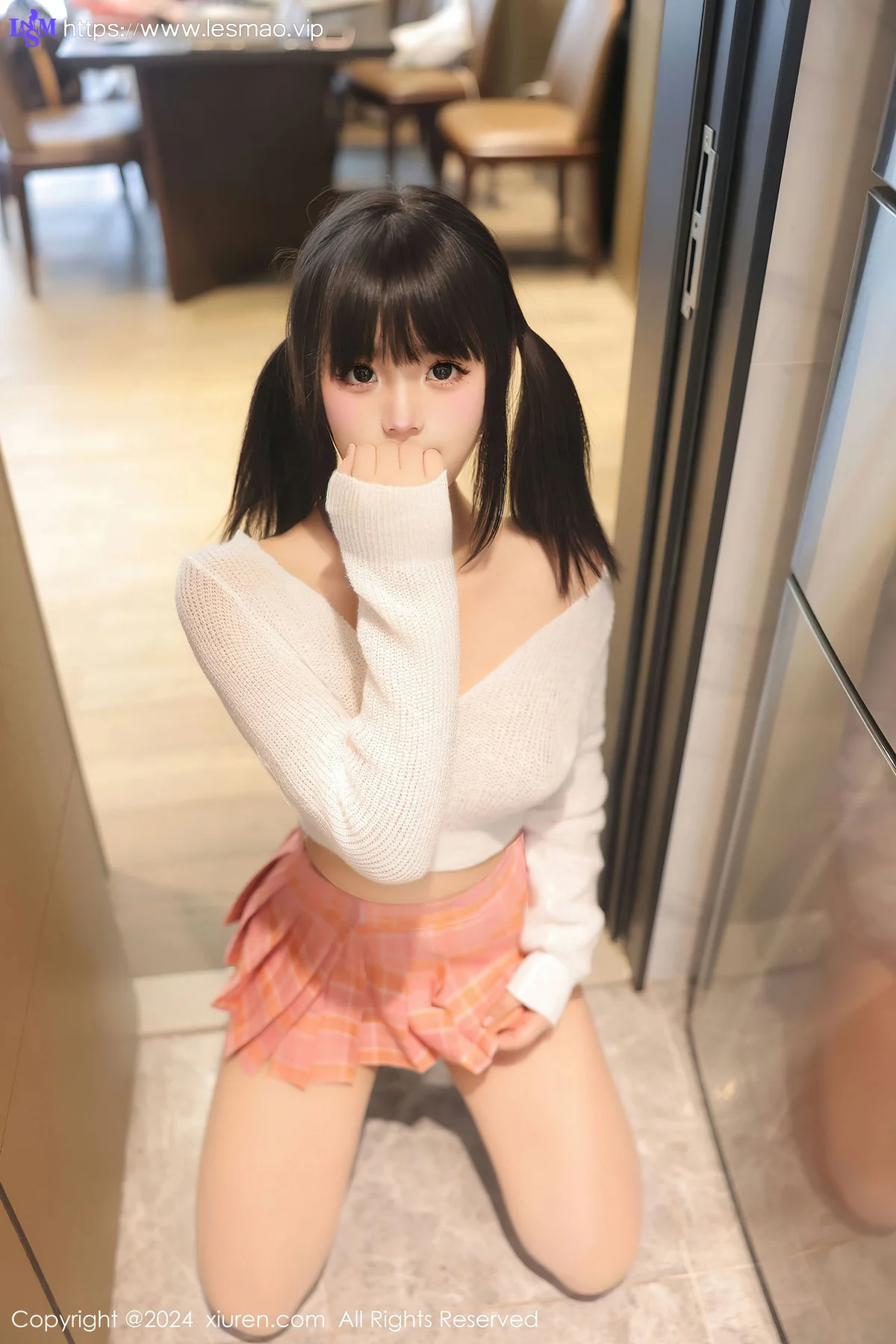 XiuRen 秀人 No.8404 徐若兮 首套写真粉色短裙11 - 22