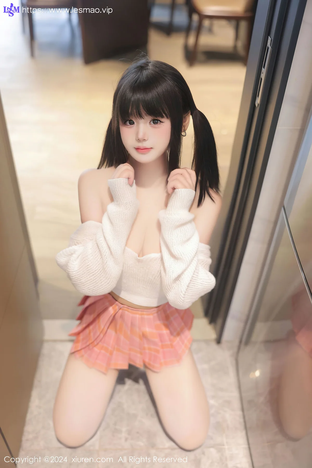 XiuRen 秀人 No.8404 徐若兮 首套写真粉色短裙11 - 24